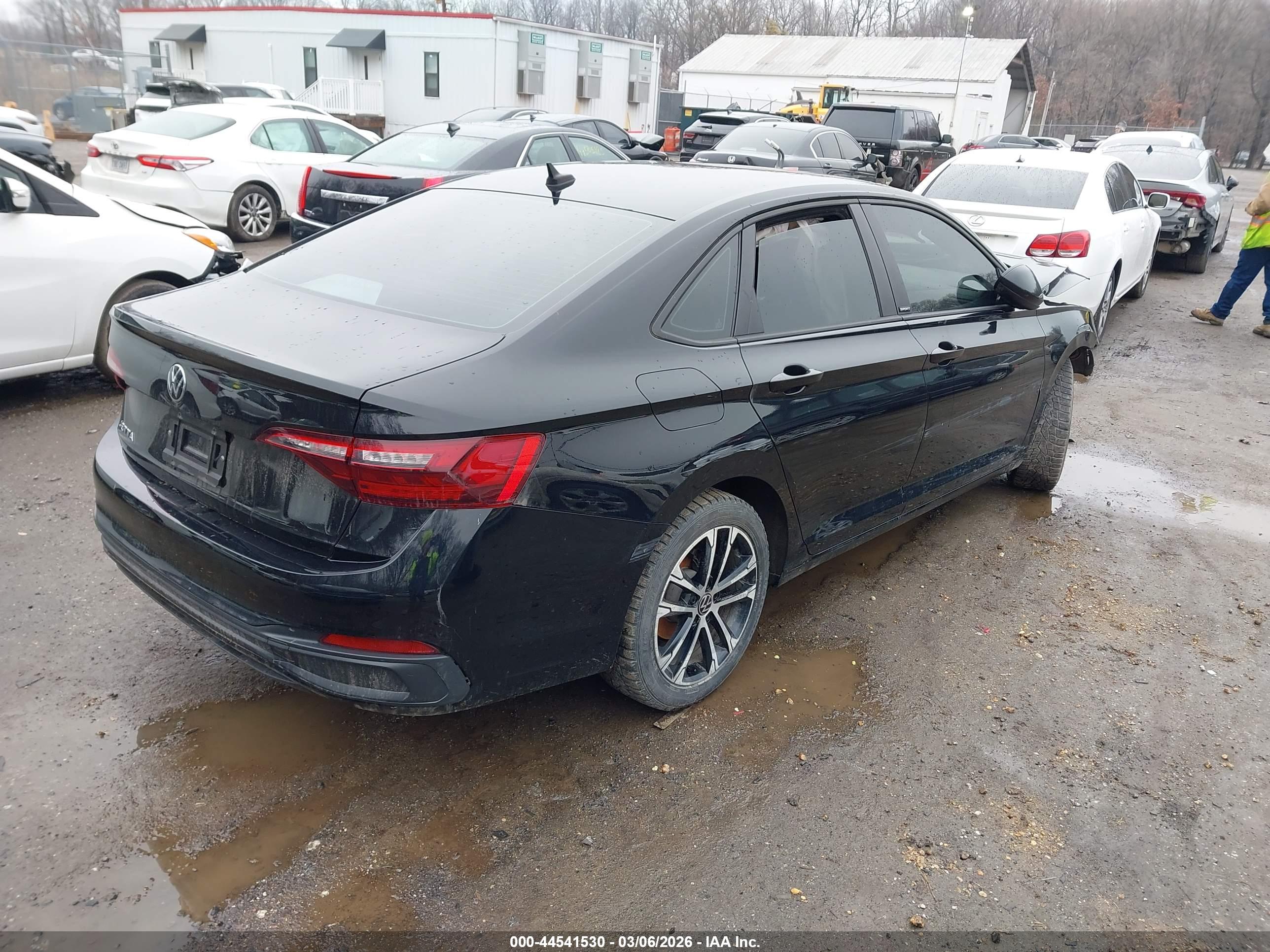 VOLKSWAGEN JETTA image 4