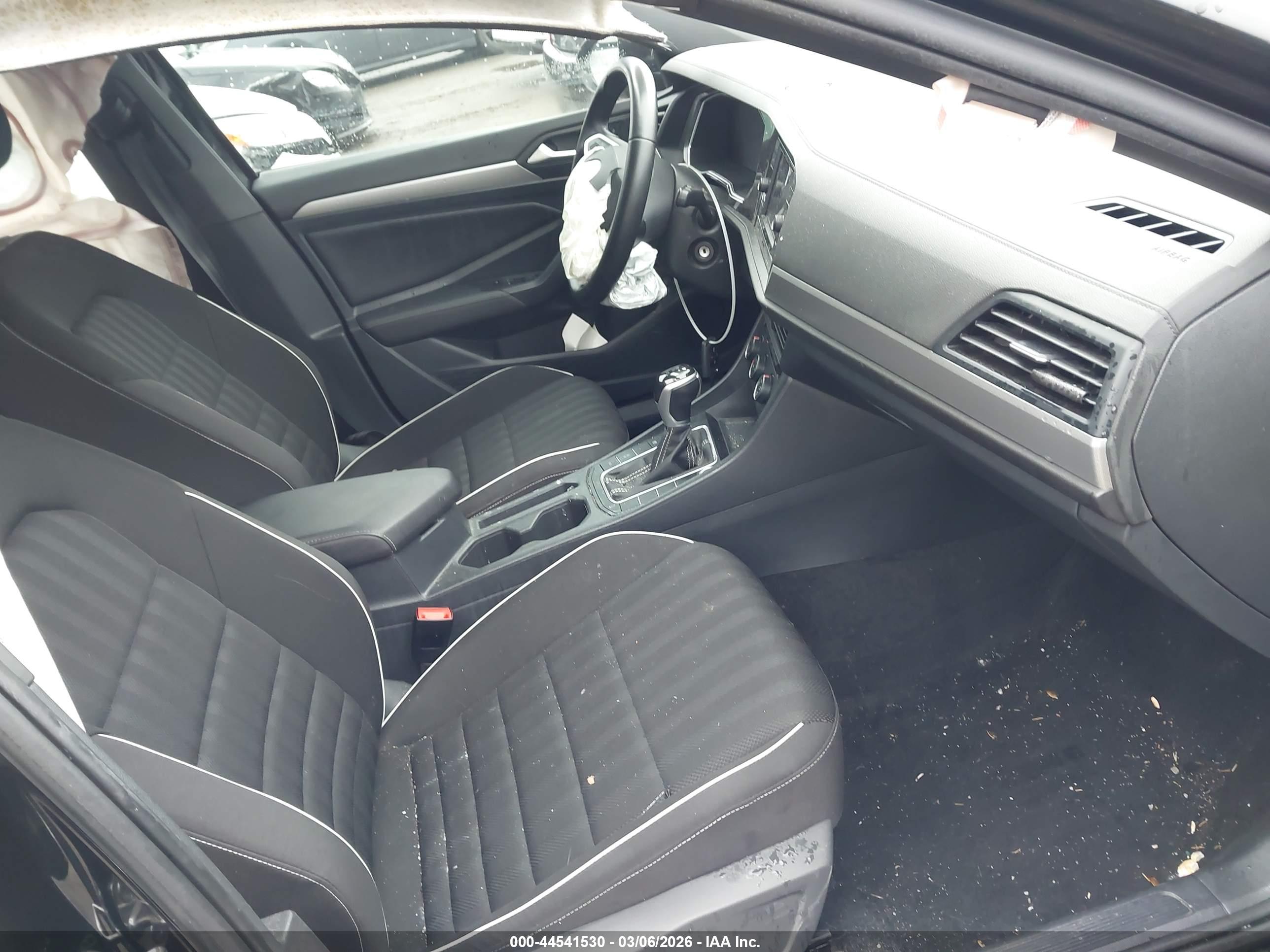 VOLKSWAGEN JETTA image 5