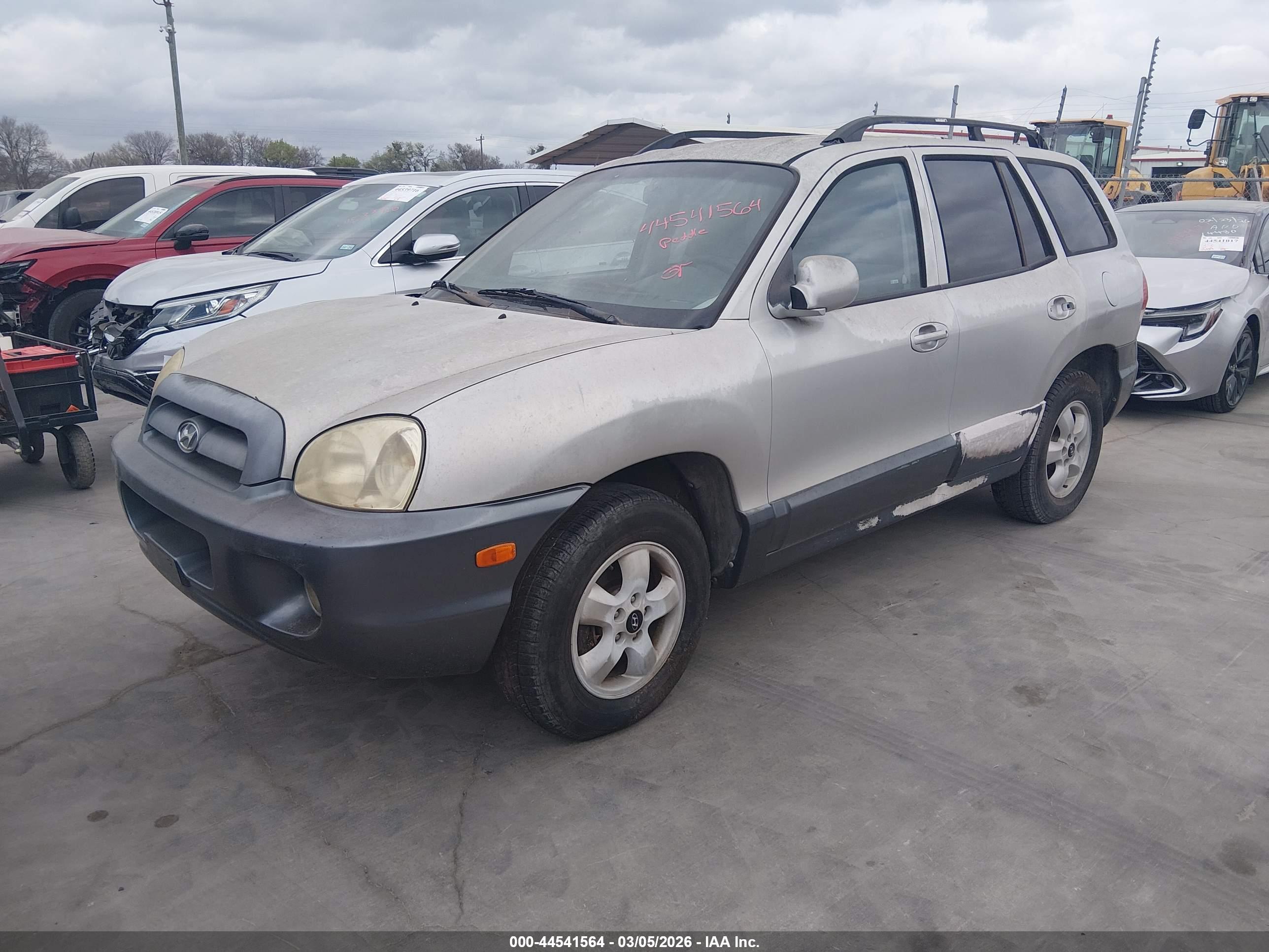HYUNDAI SANTA image 2