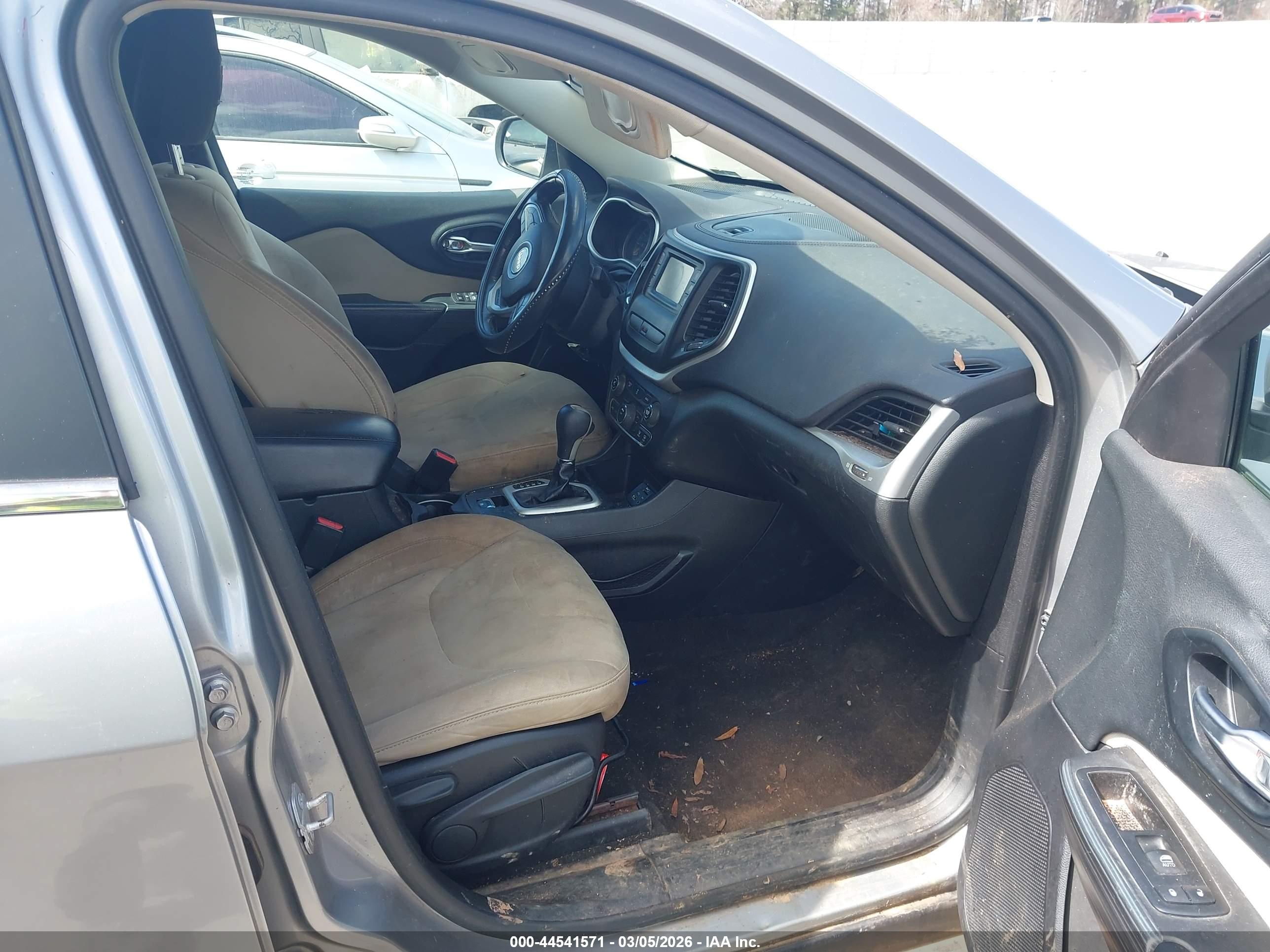 JEEP CHEROKEE image 5