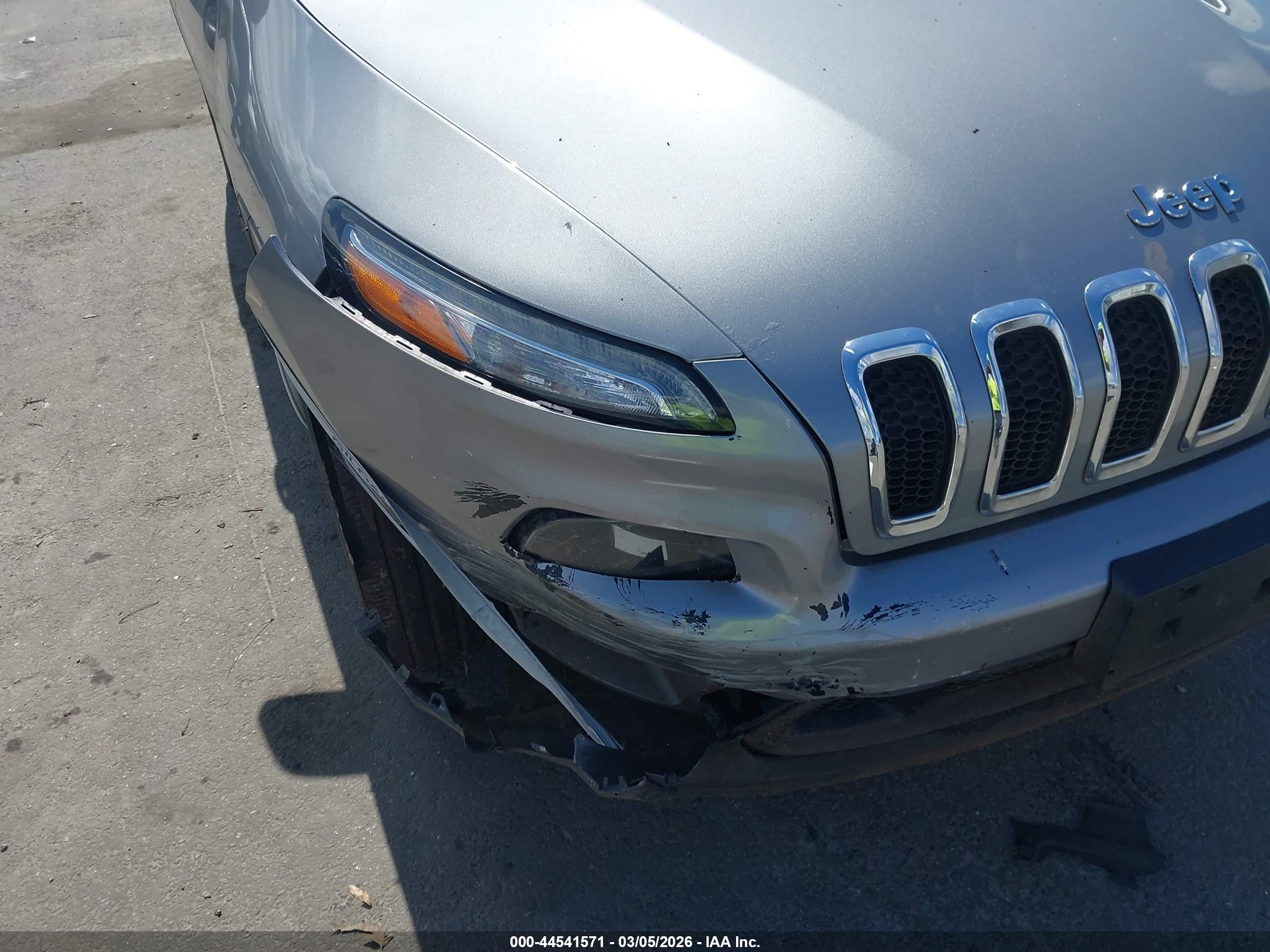 JEEP CHEROKEE image 6