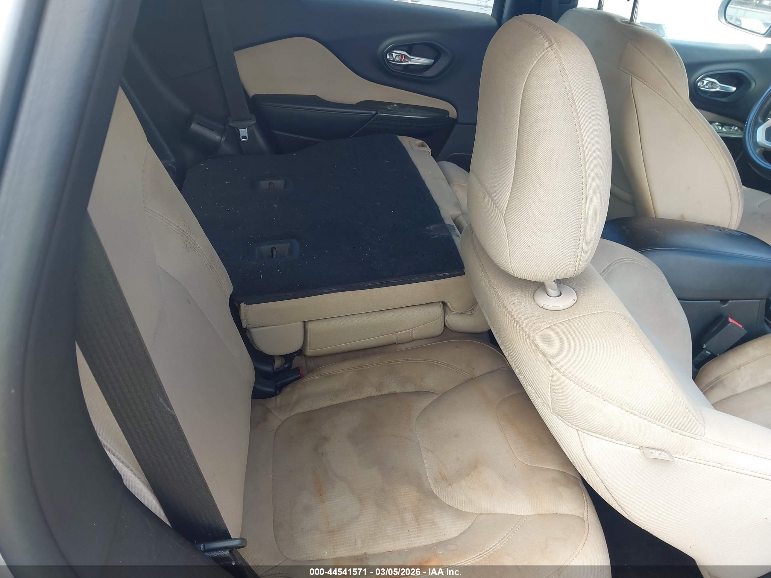 JEEP CHEROKEE image 8