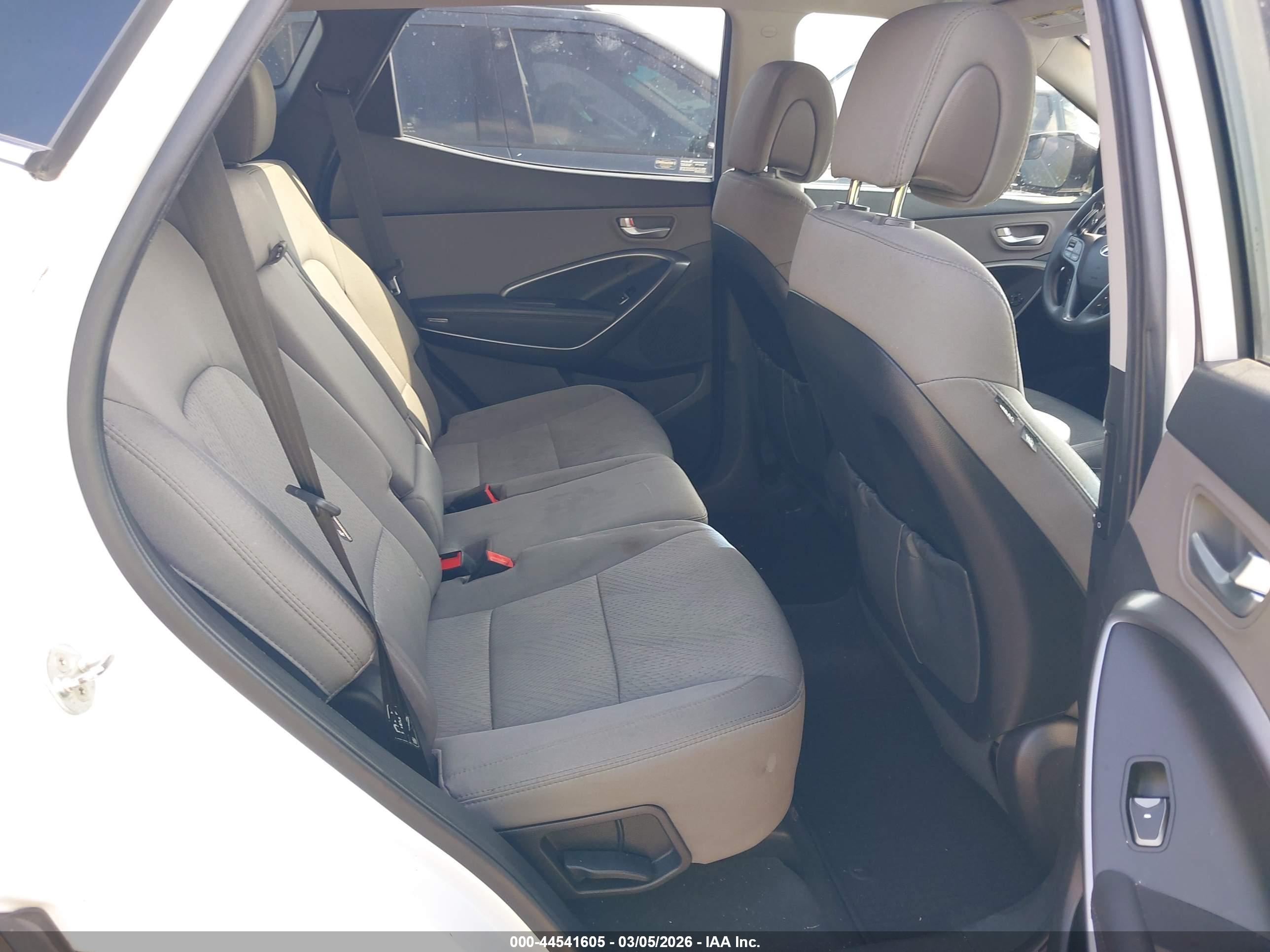 HYUNDAI SANTA image 8