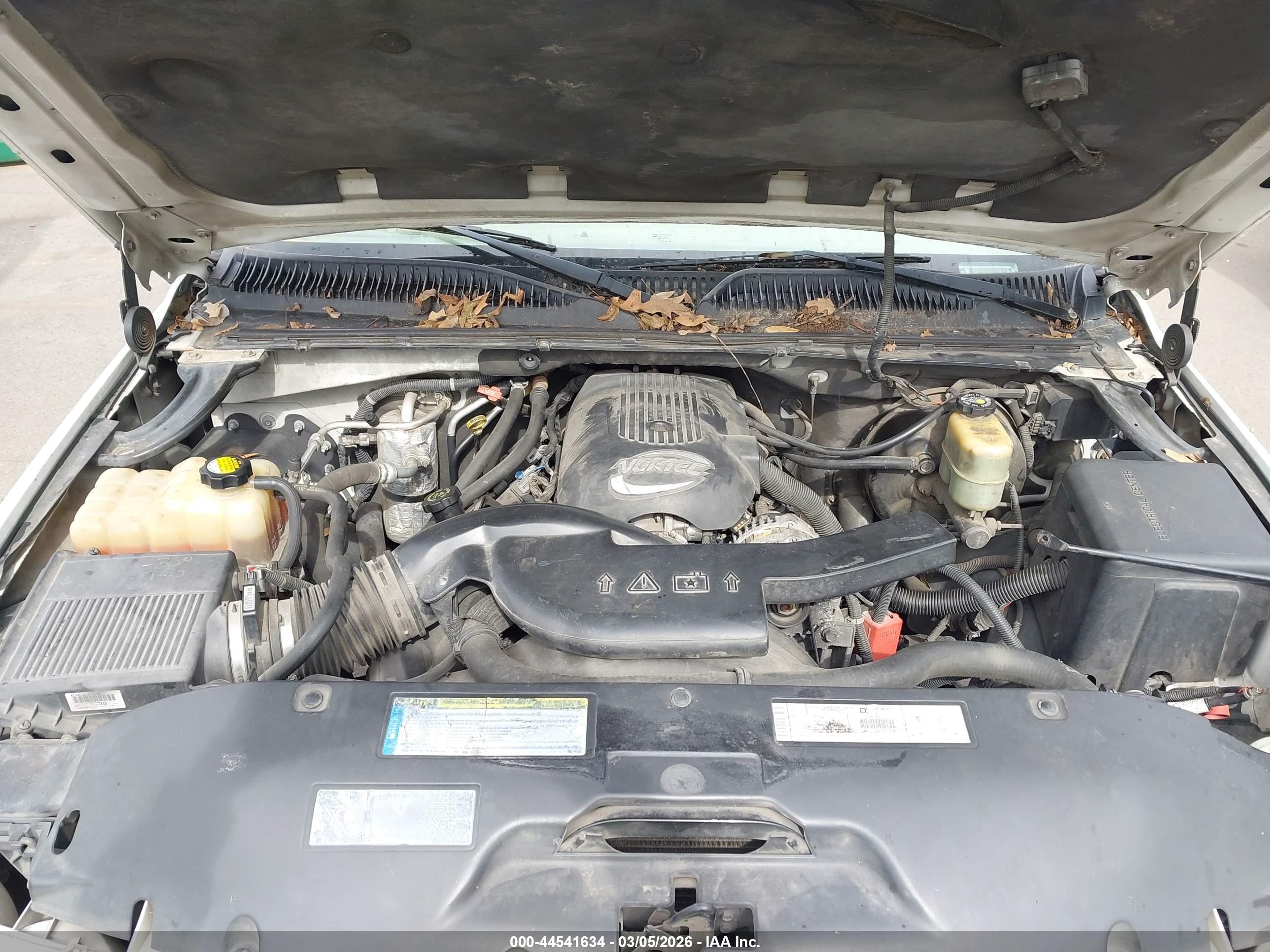 CHEVROLET SUBURBAN image 10