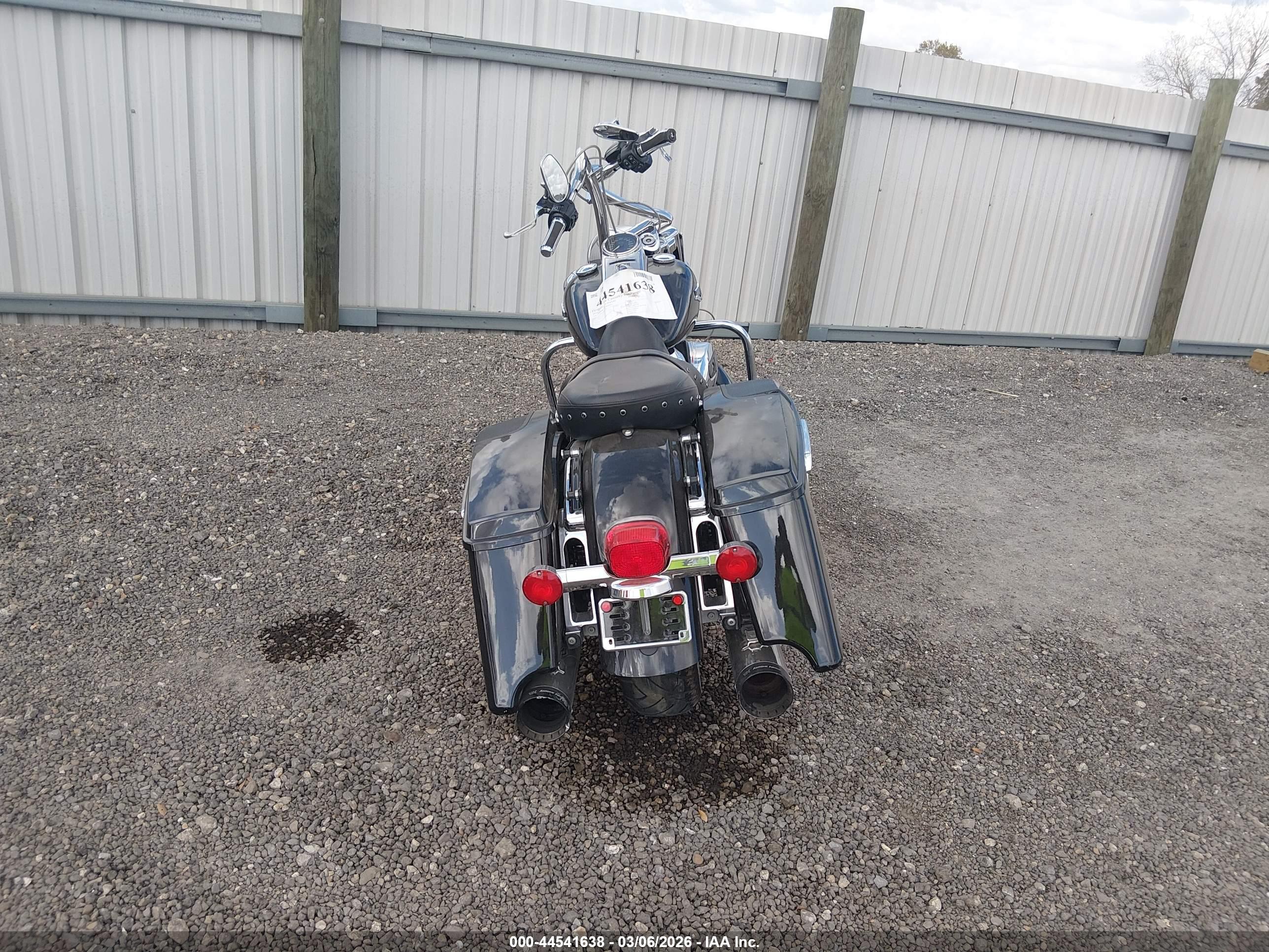 HARLEY-DAVIDSON FLHR image 6