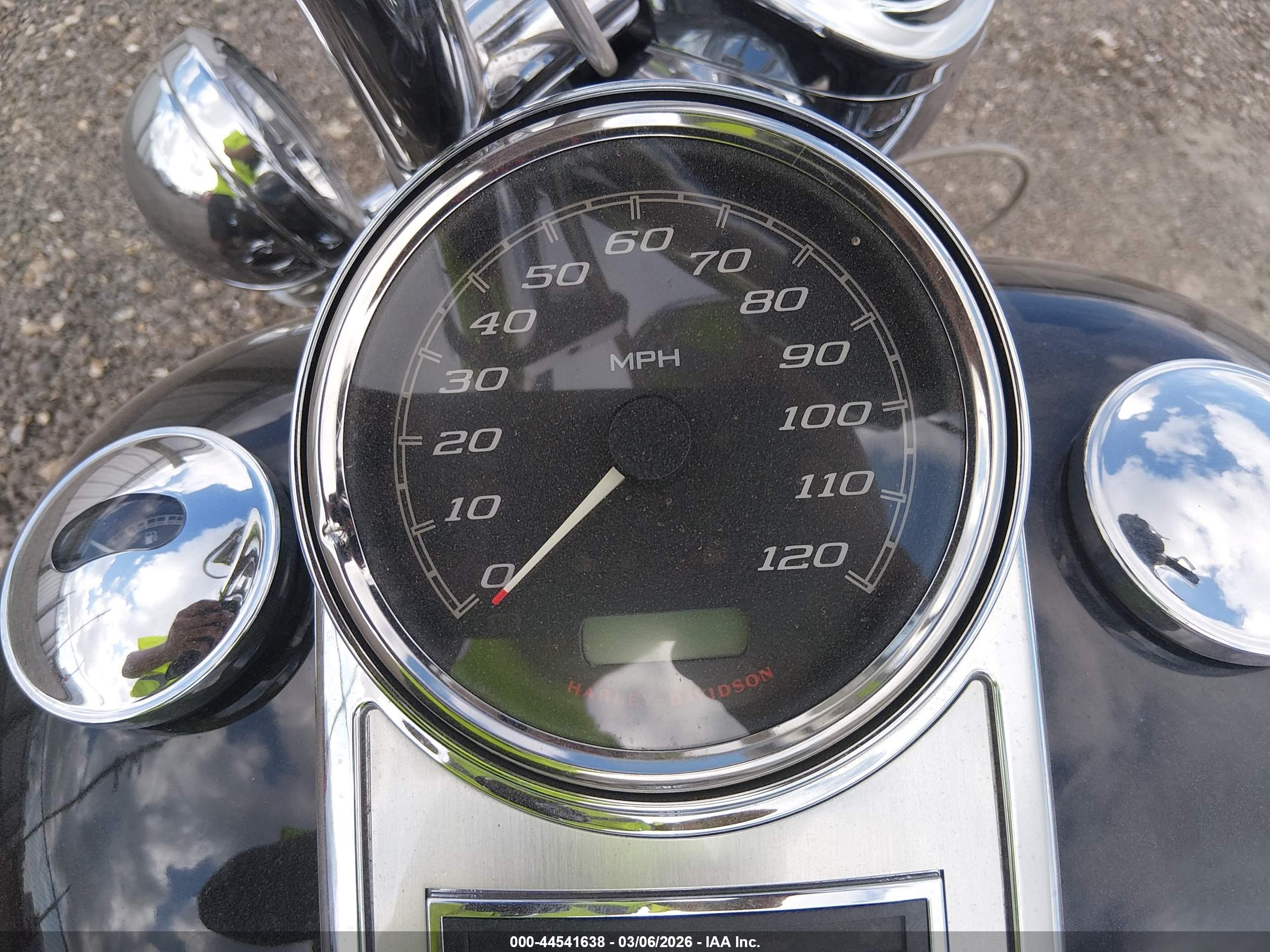 HARLEY-DAVIDSON FLHR image 7