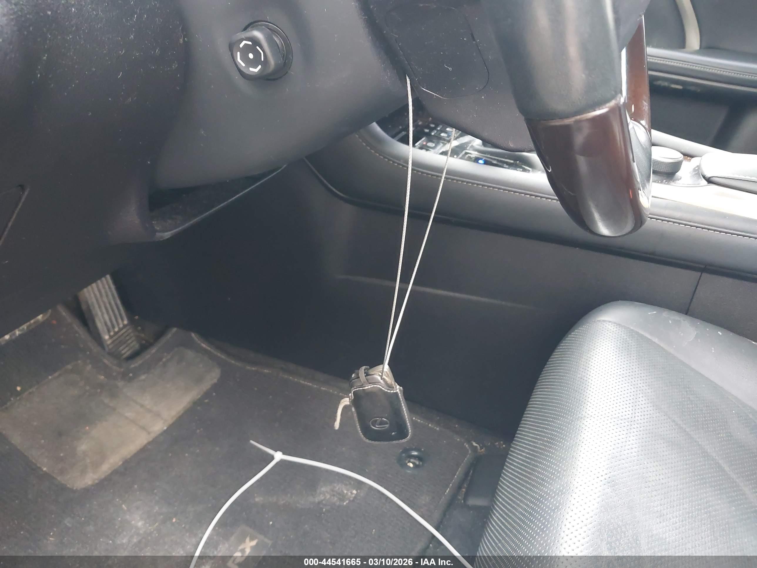 LEXUS RX image 11