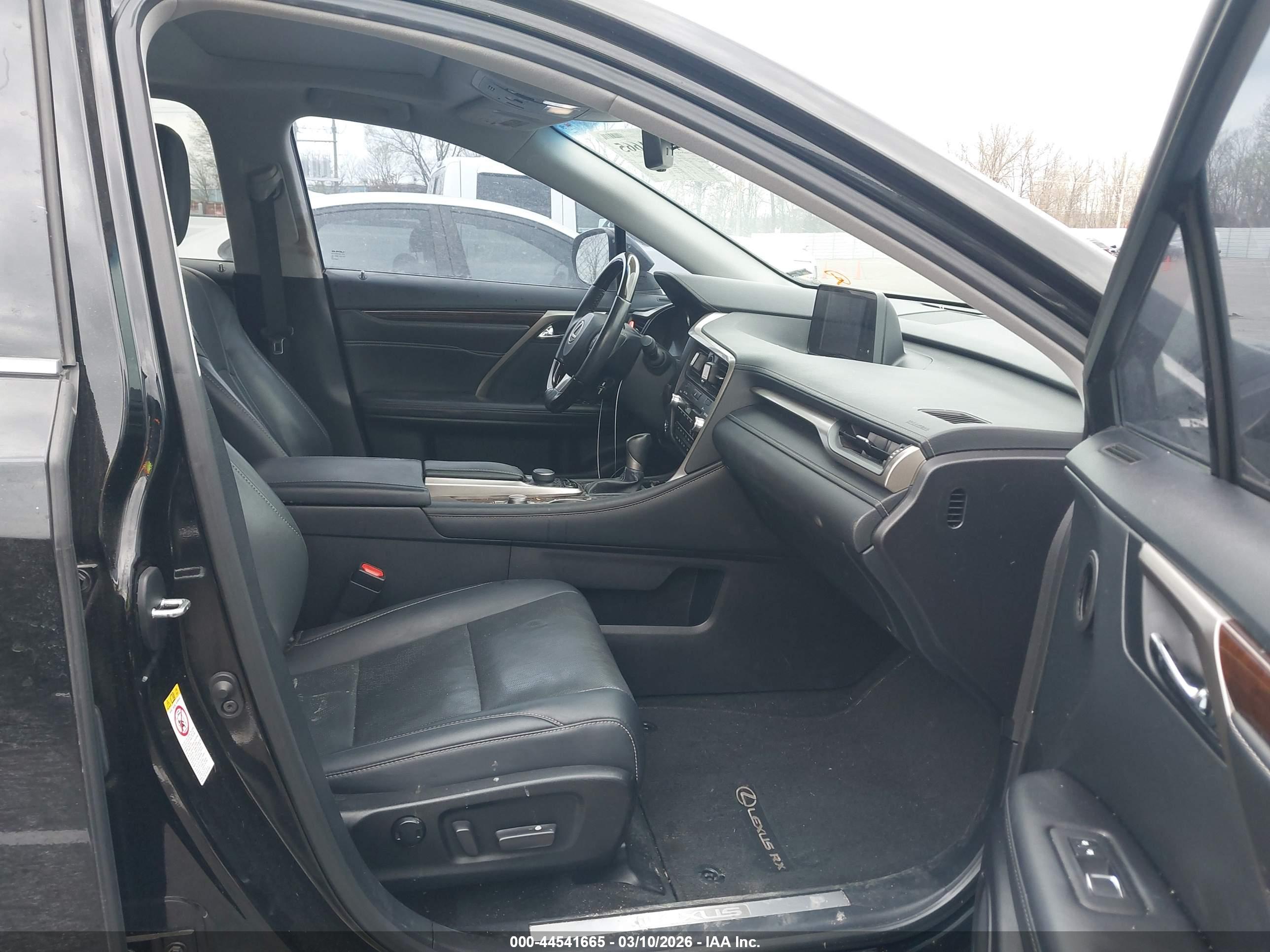 LEXUS RX image 5