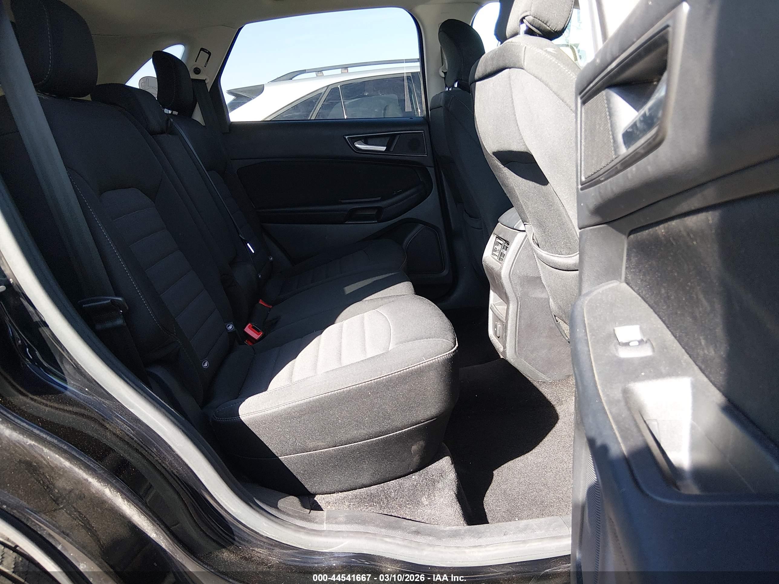 FORD EDGE image 8