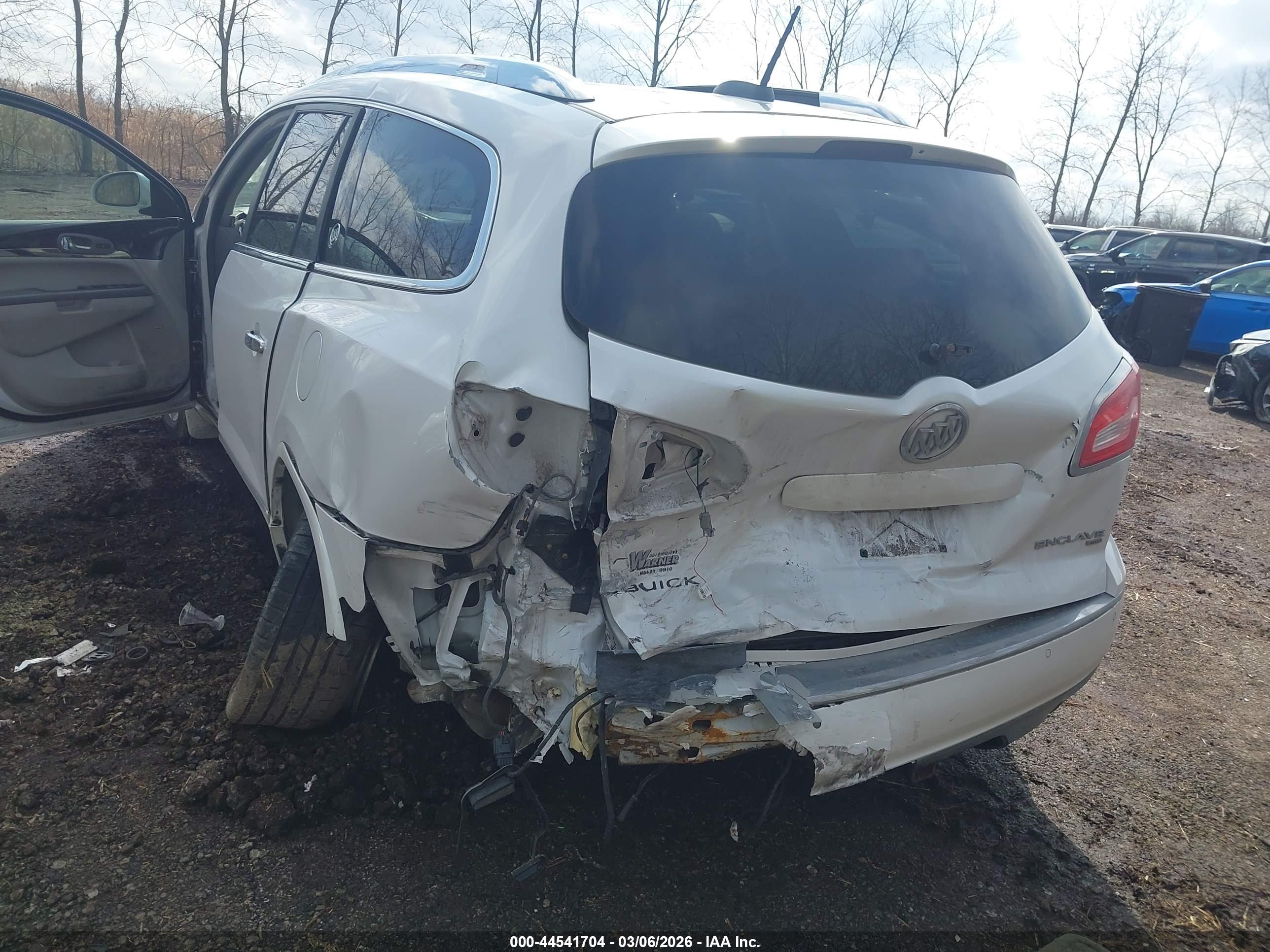 BUICK ENCLAVE image 6