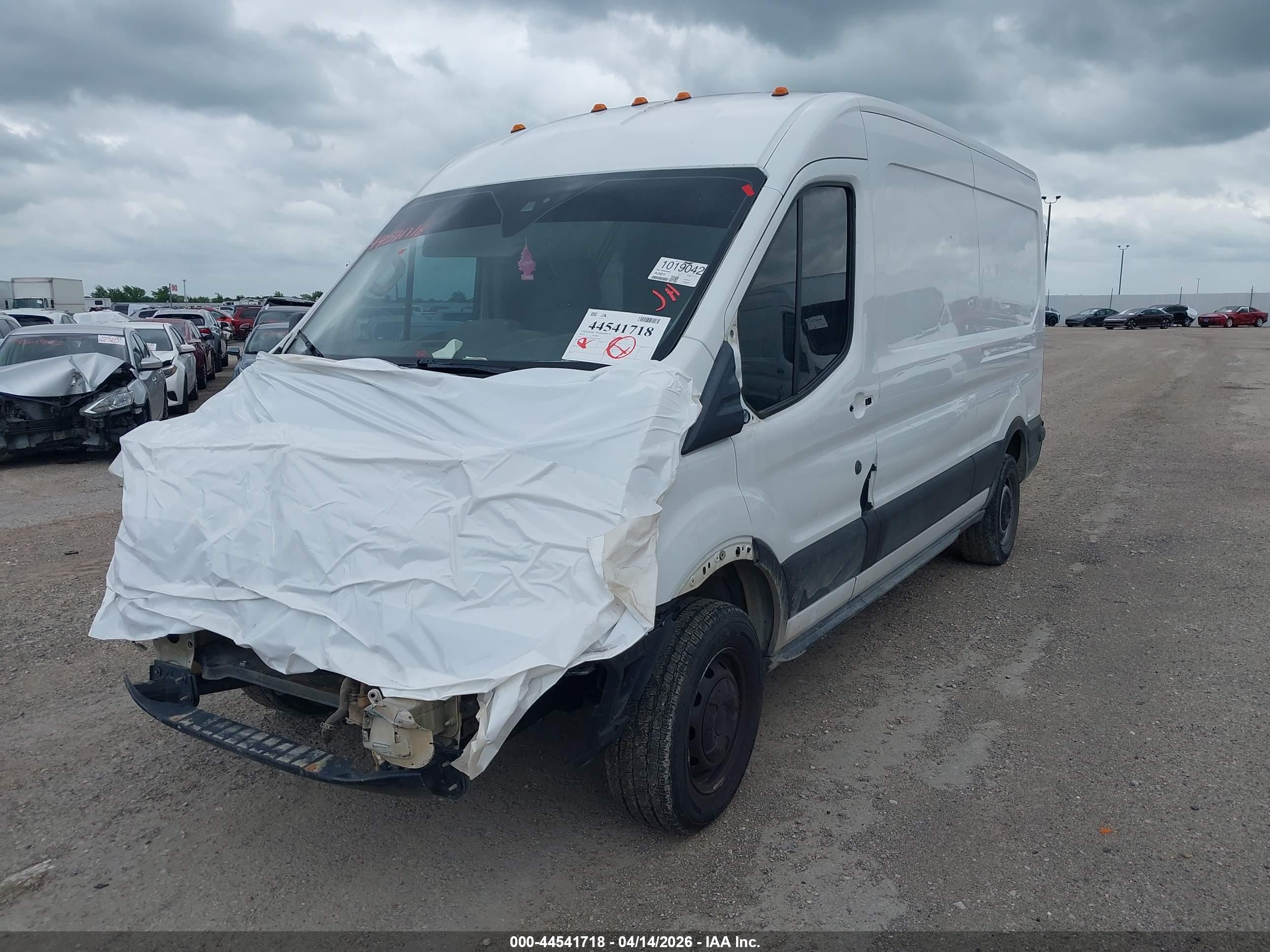 FORD TRANSIT-250 image 2