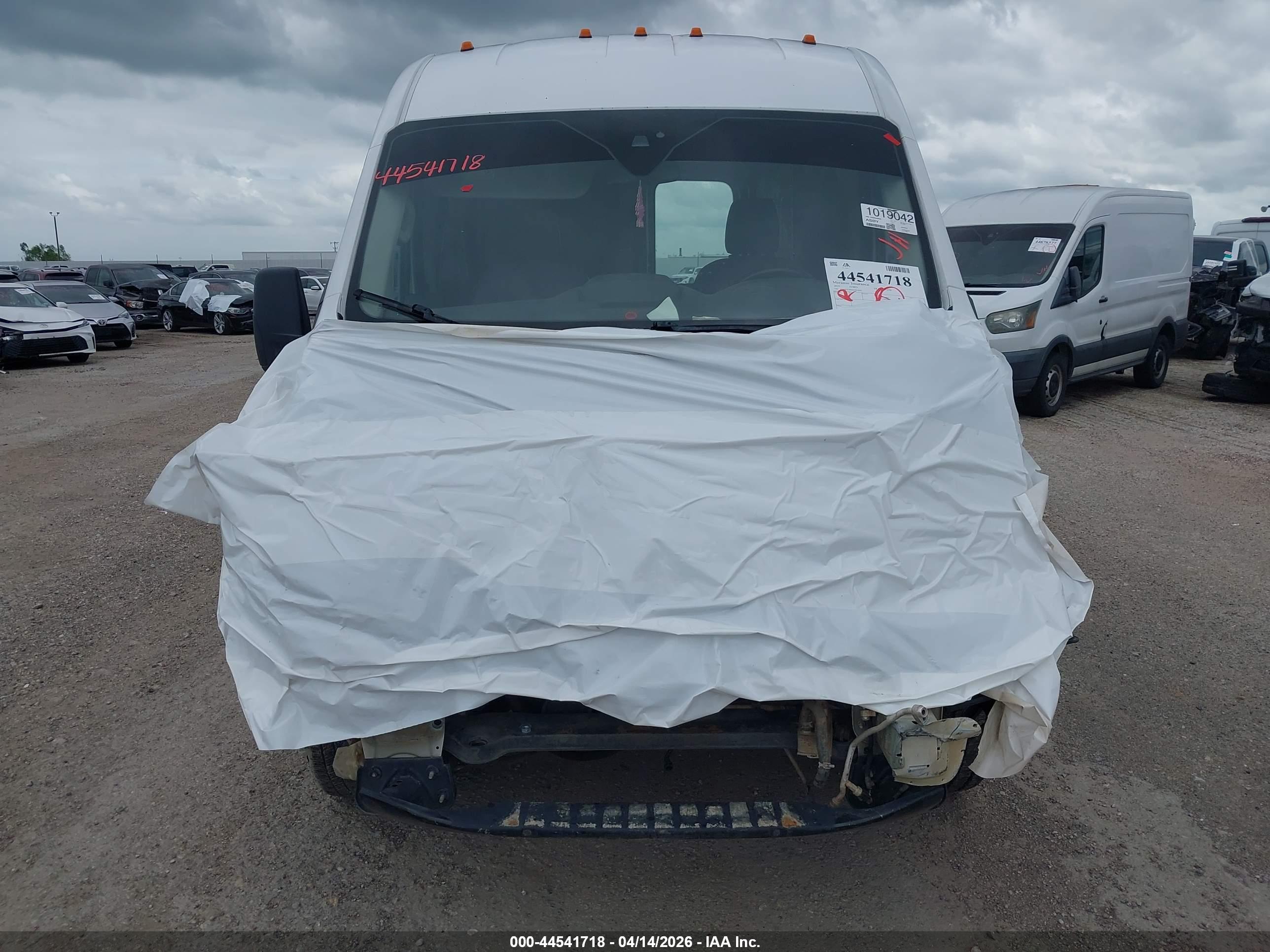 FORD TRANSIT-250 image 6