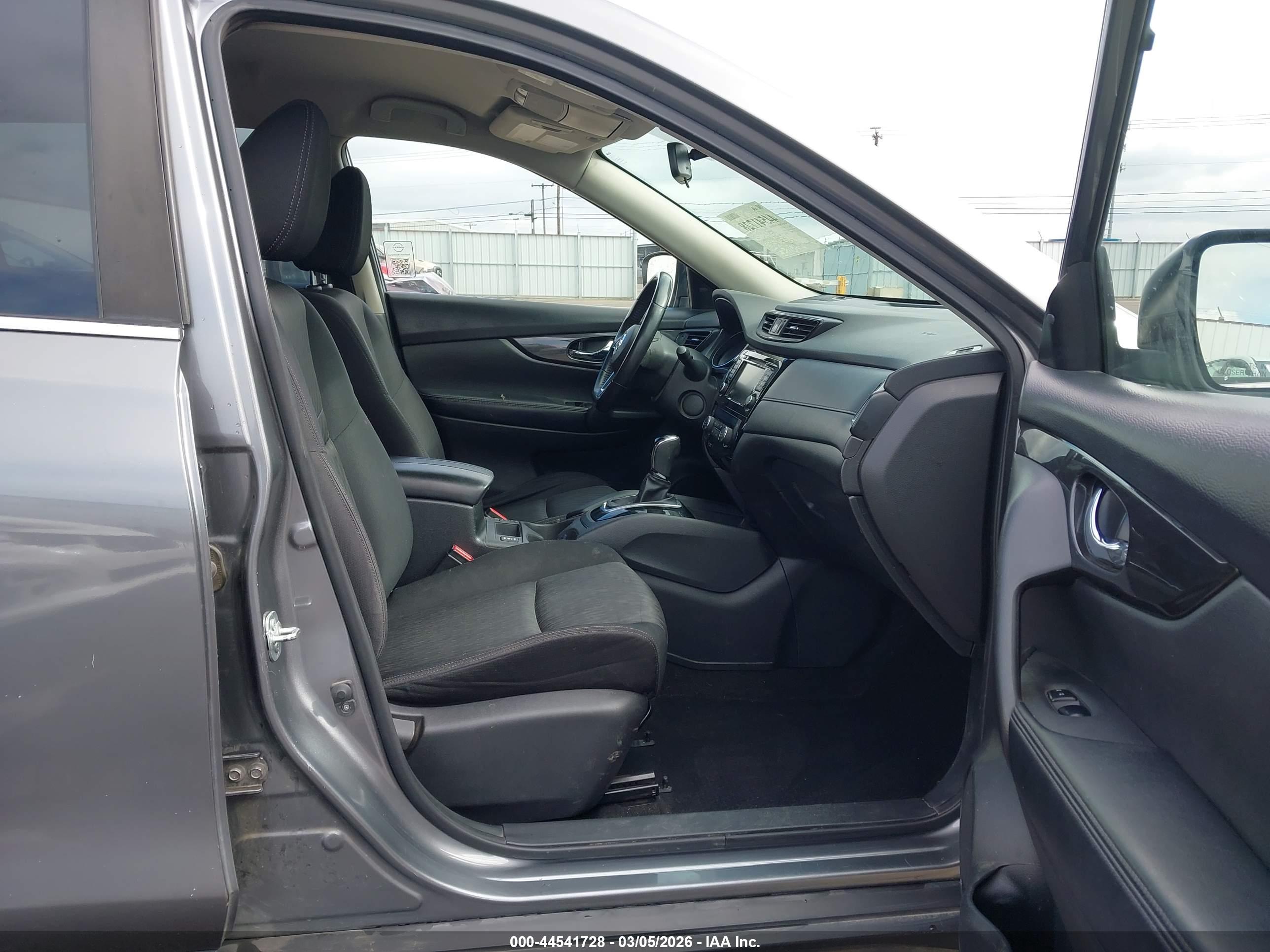 NISSAN ROGUE image 5