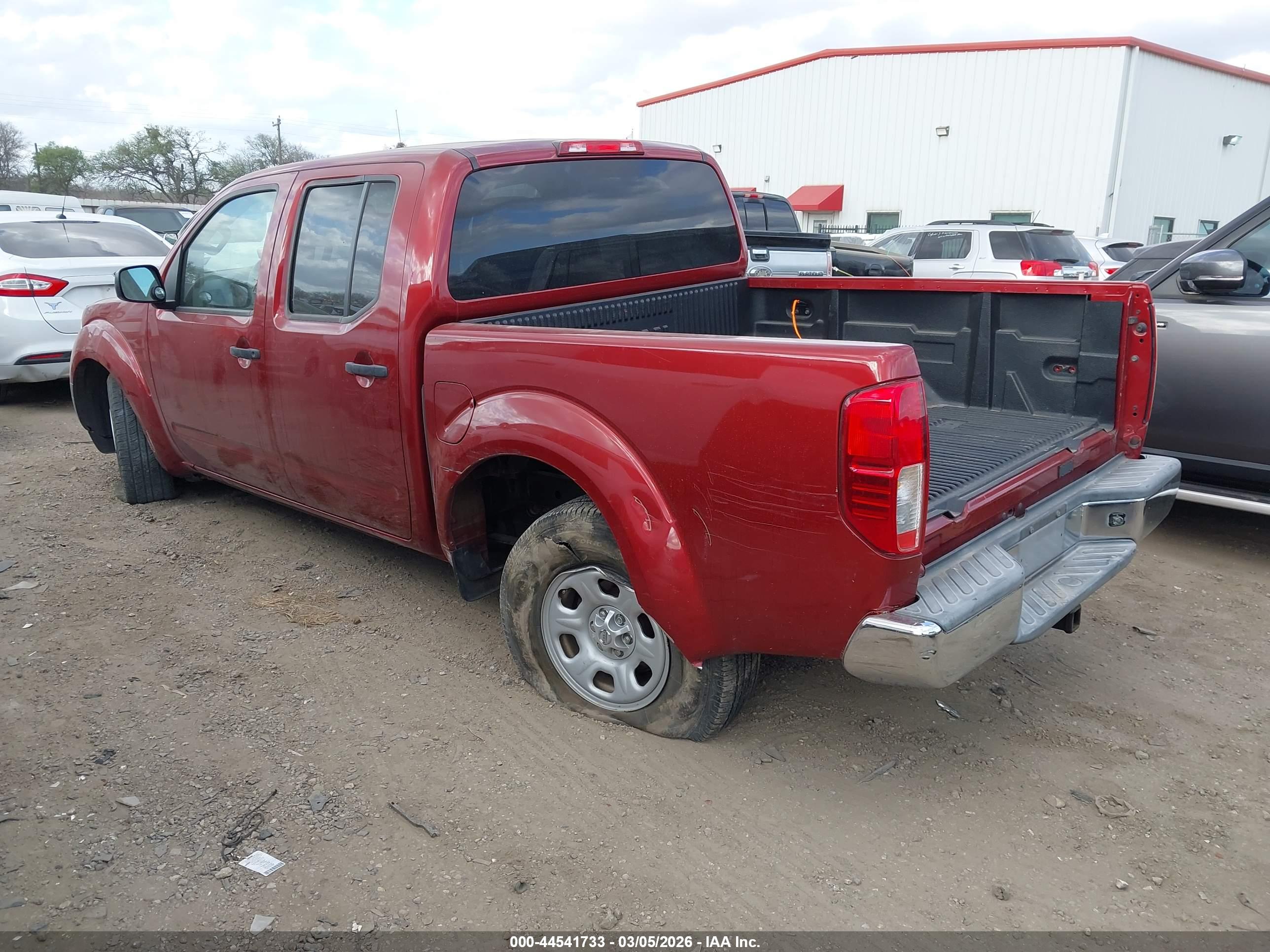 NISSAN FRONTIER image 3
