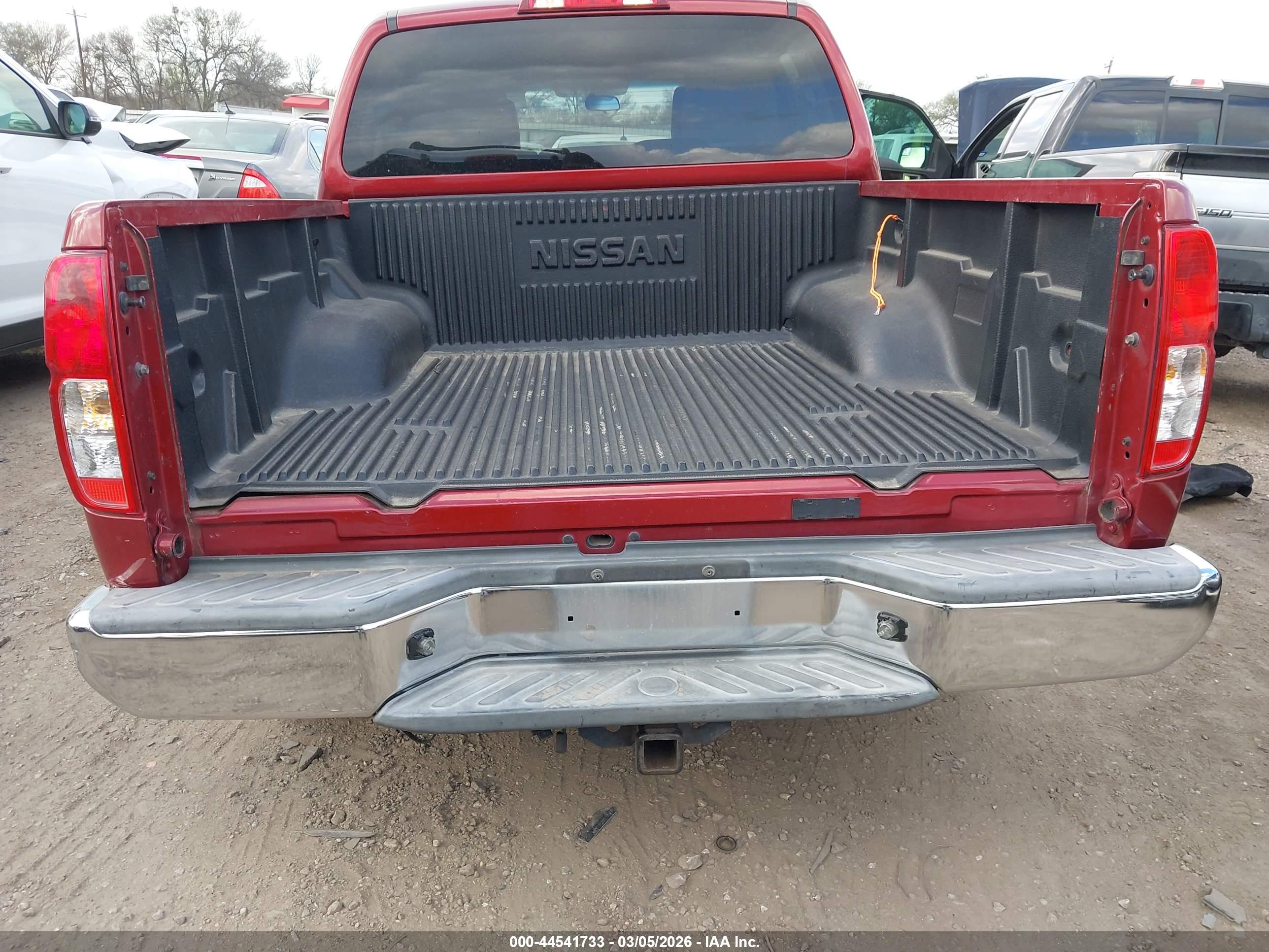 NISSAN FRONTIER image 6