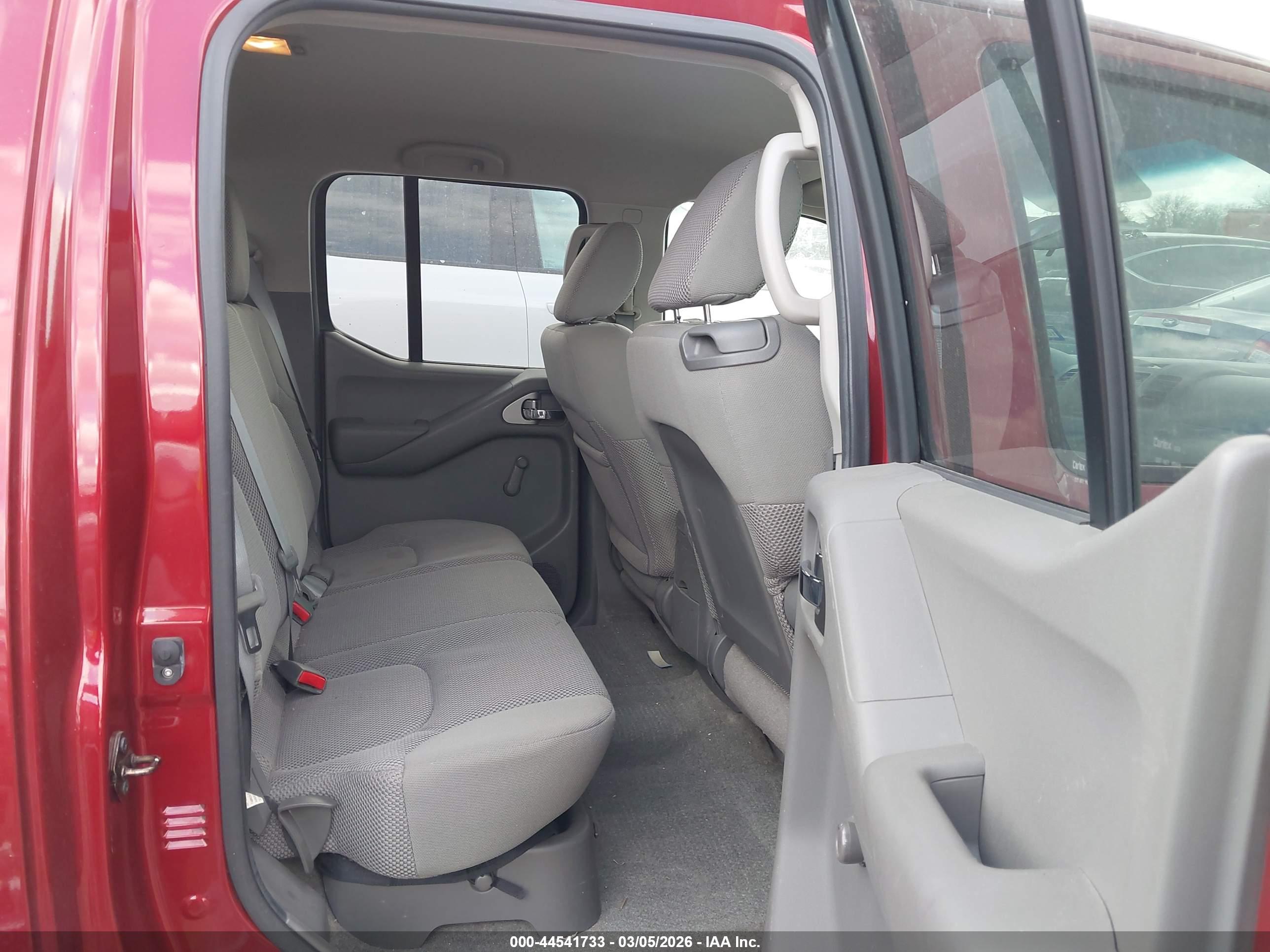 NISSAN FRONTIER image 8