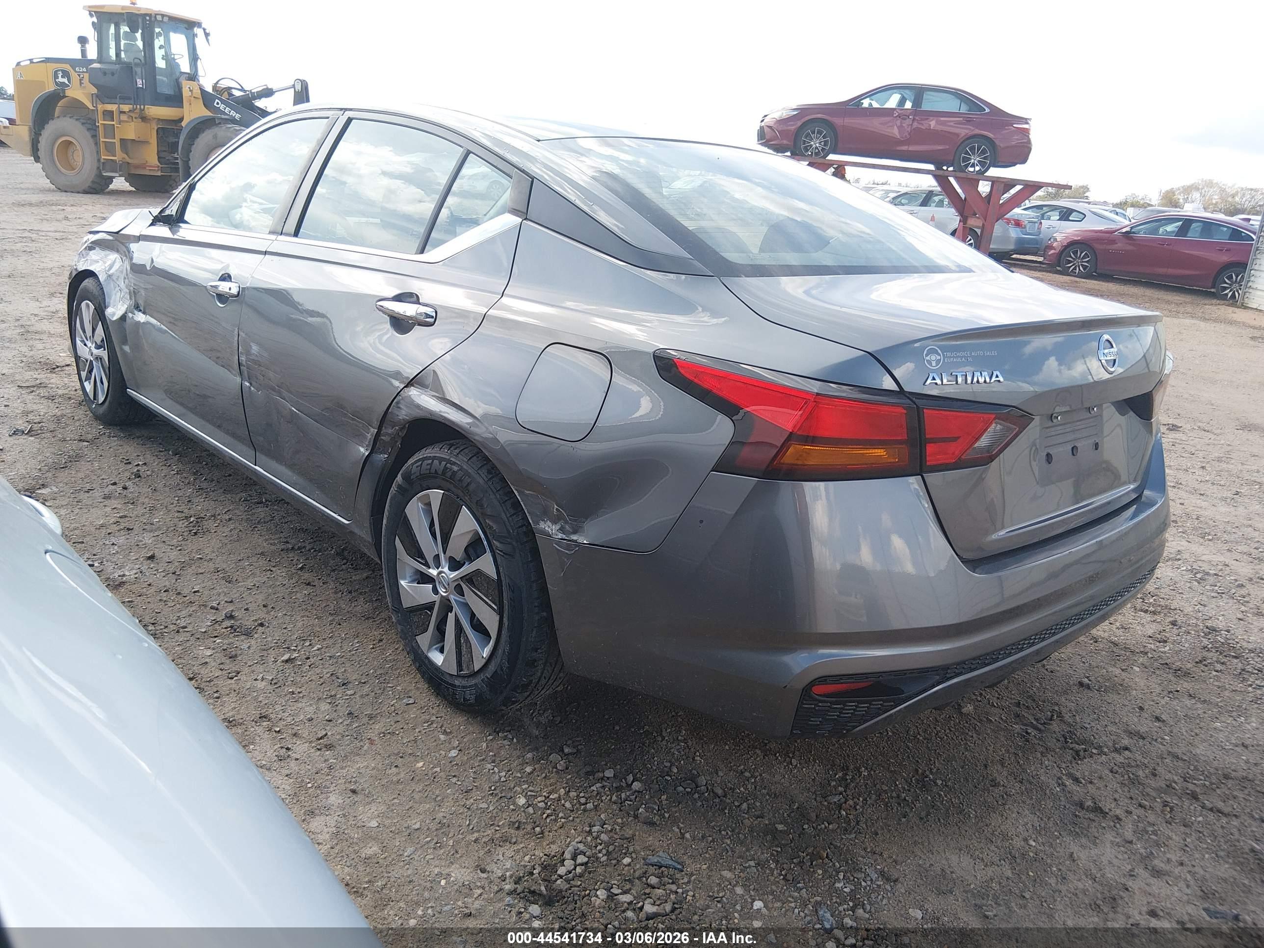 NISSAN ALTIMA image 3