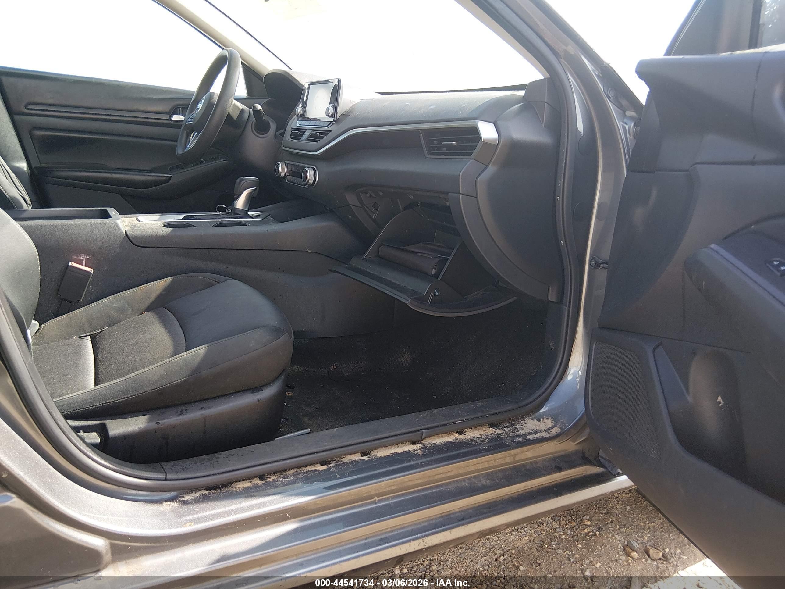NISSAN ALTIMA image 5