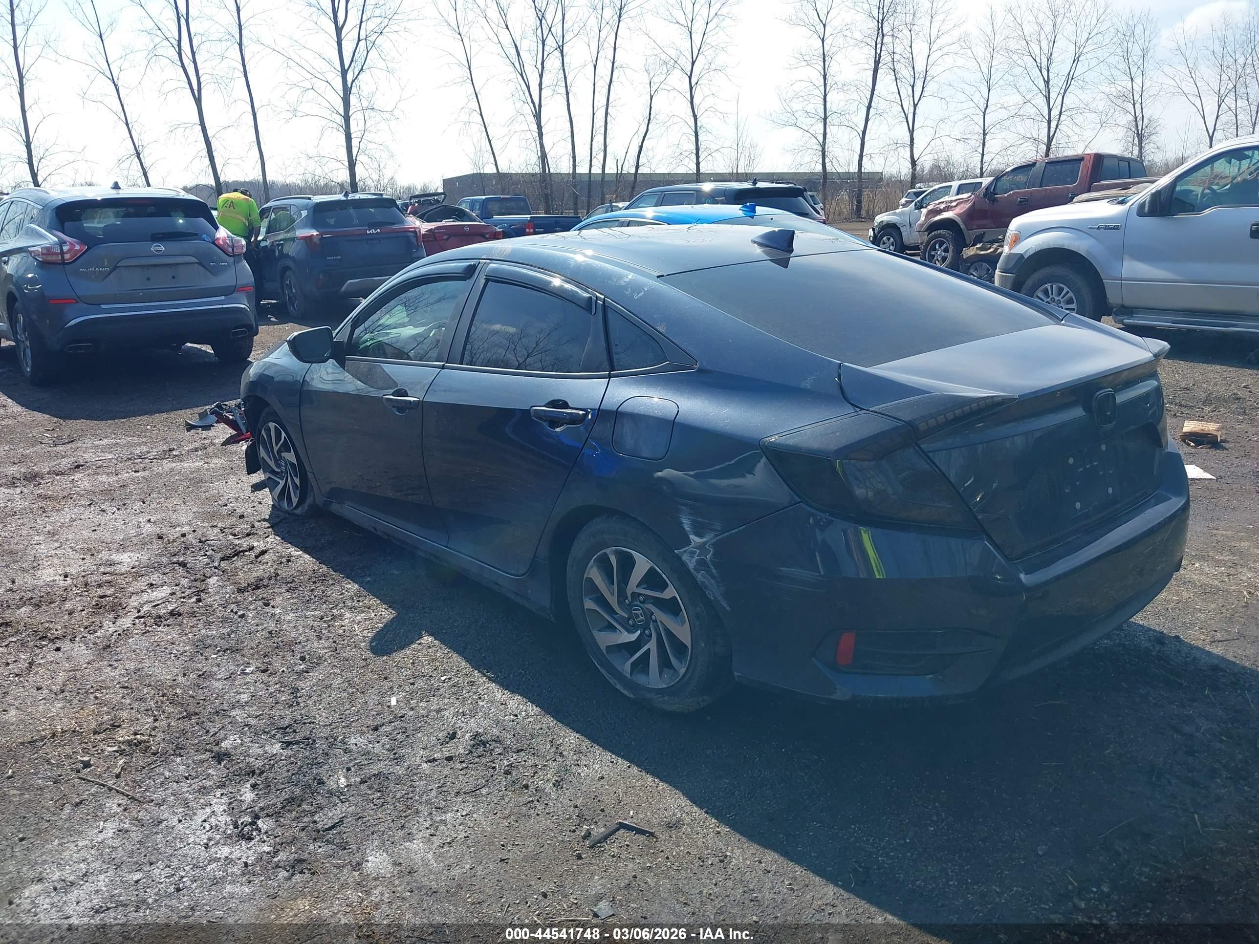 HONDA CIVIC image 3