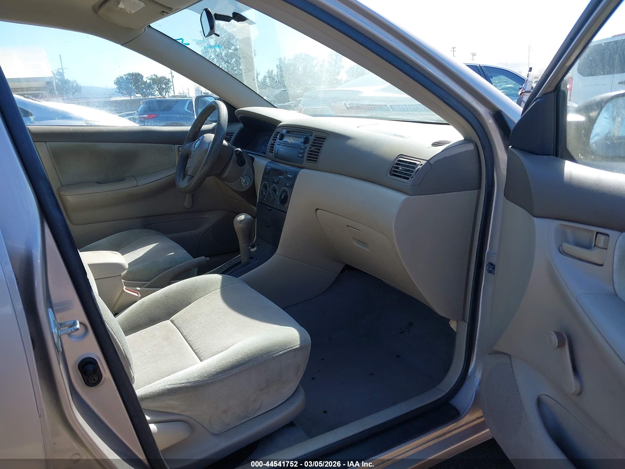 TOYOTA COROLLA image 5