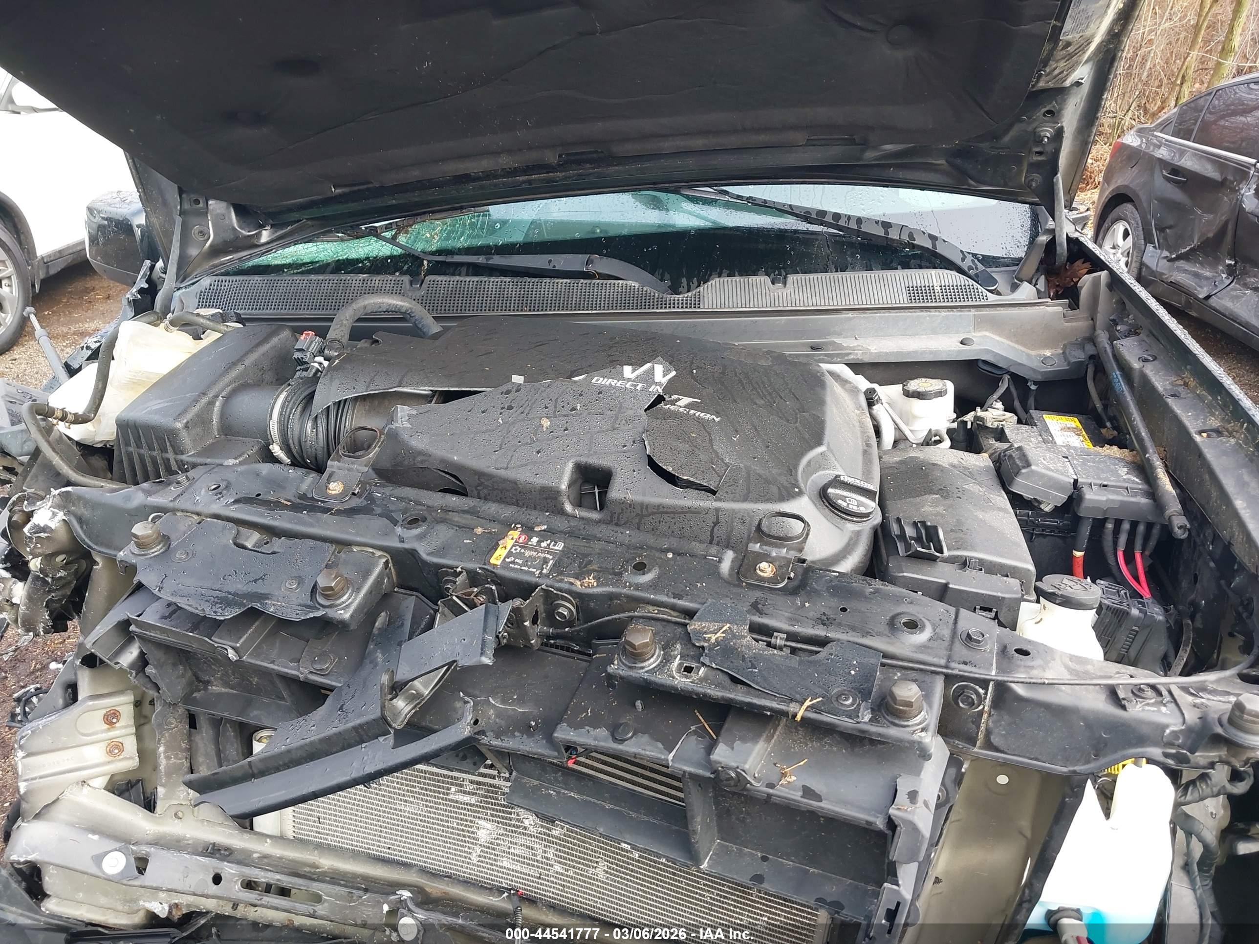 CHEVROLET COLORADO image 10