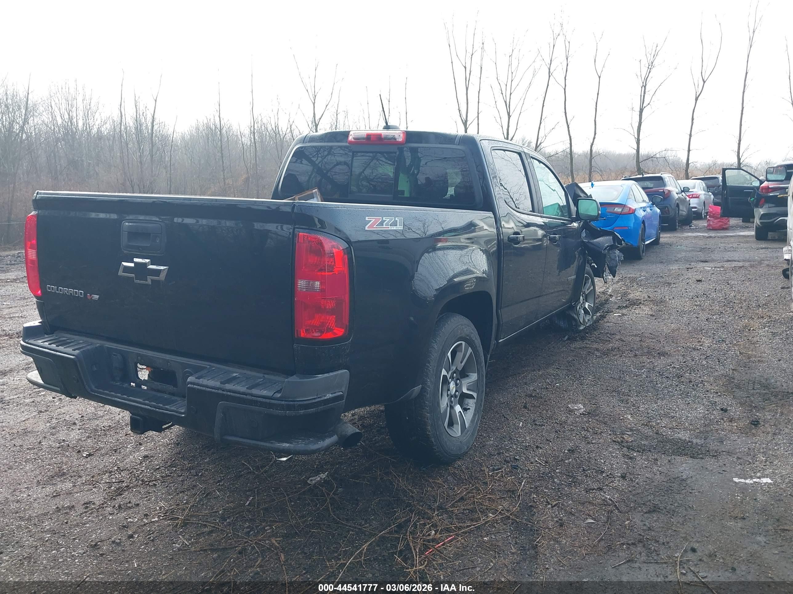 CHEVROLET COLORADO image 4