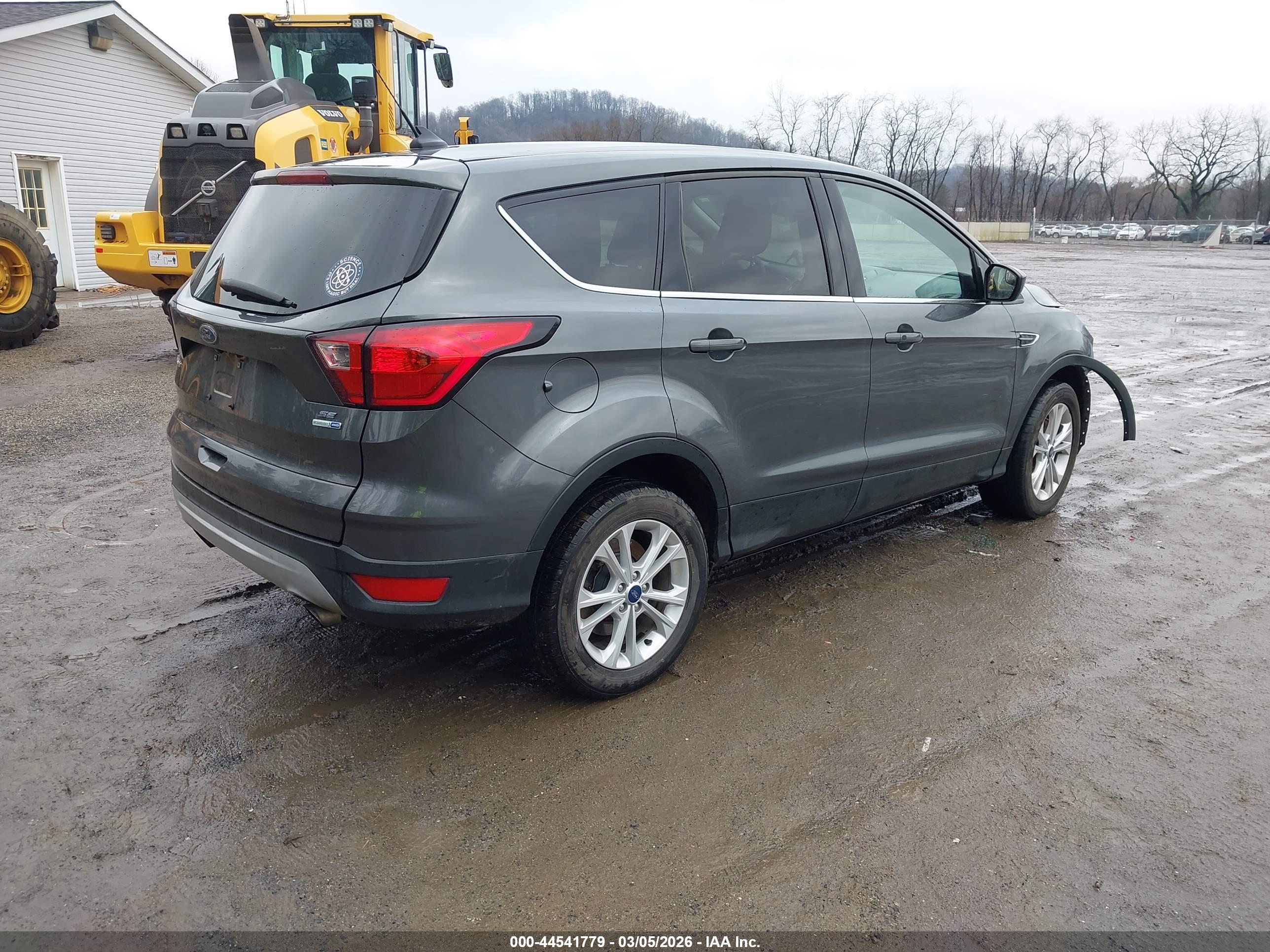 FORD ESCAPE image 4