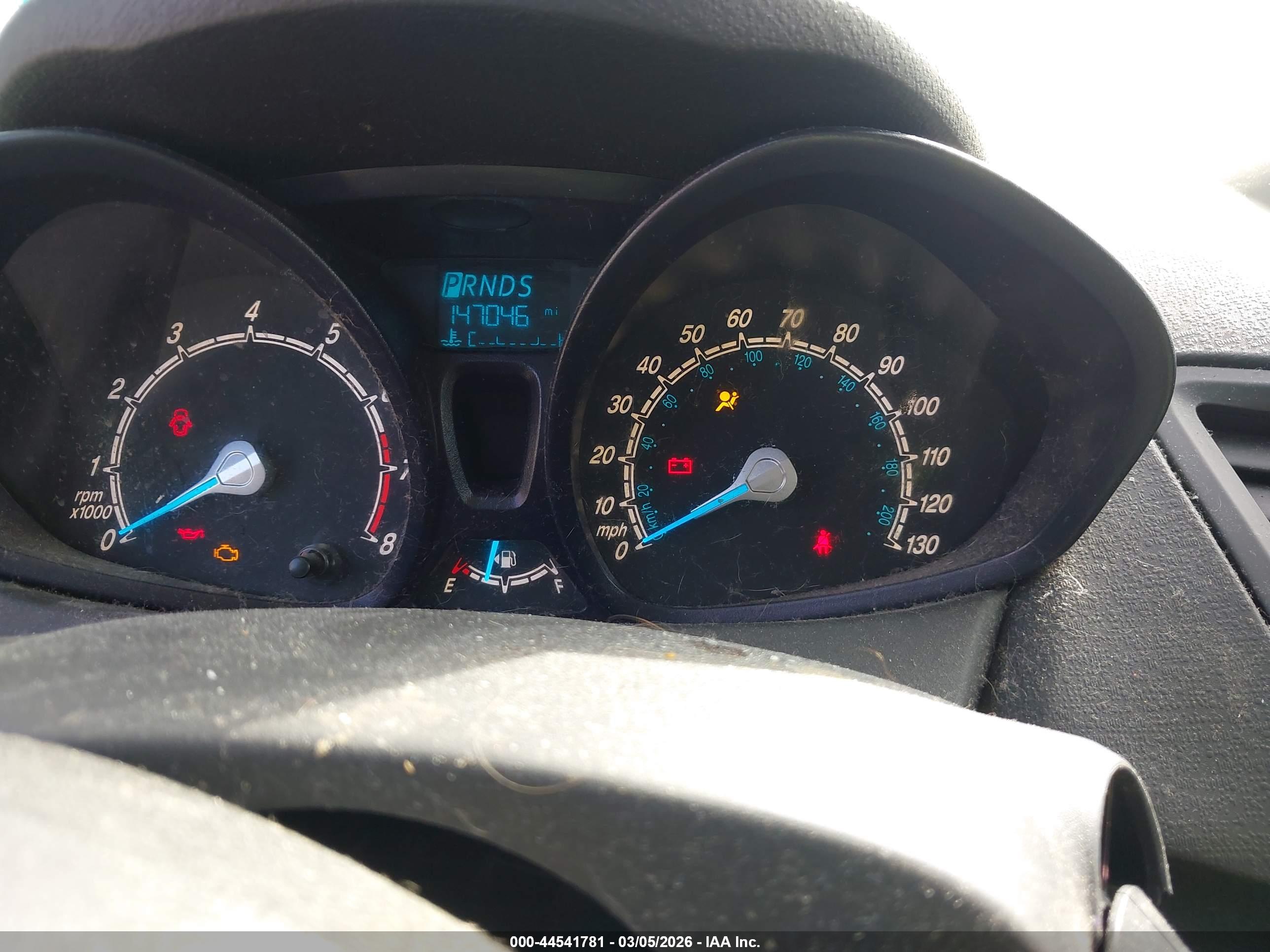 FORD FIESTA image 7