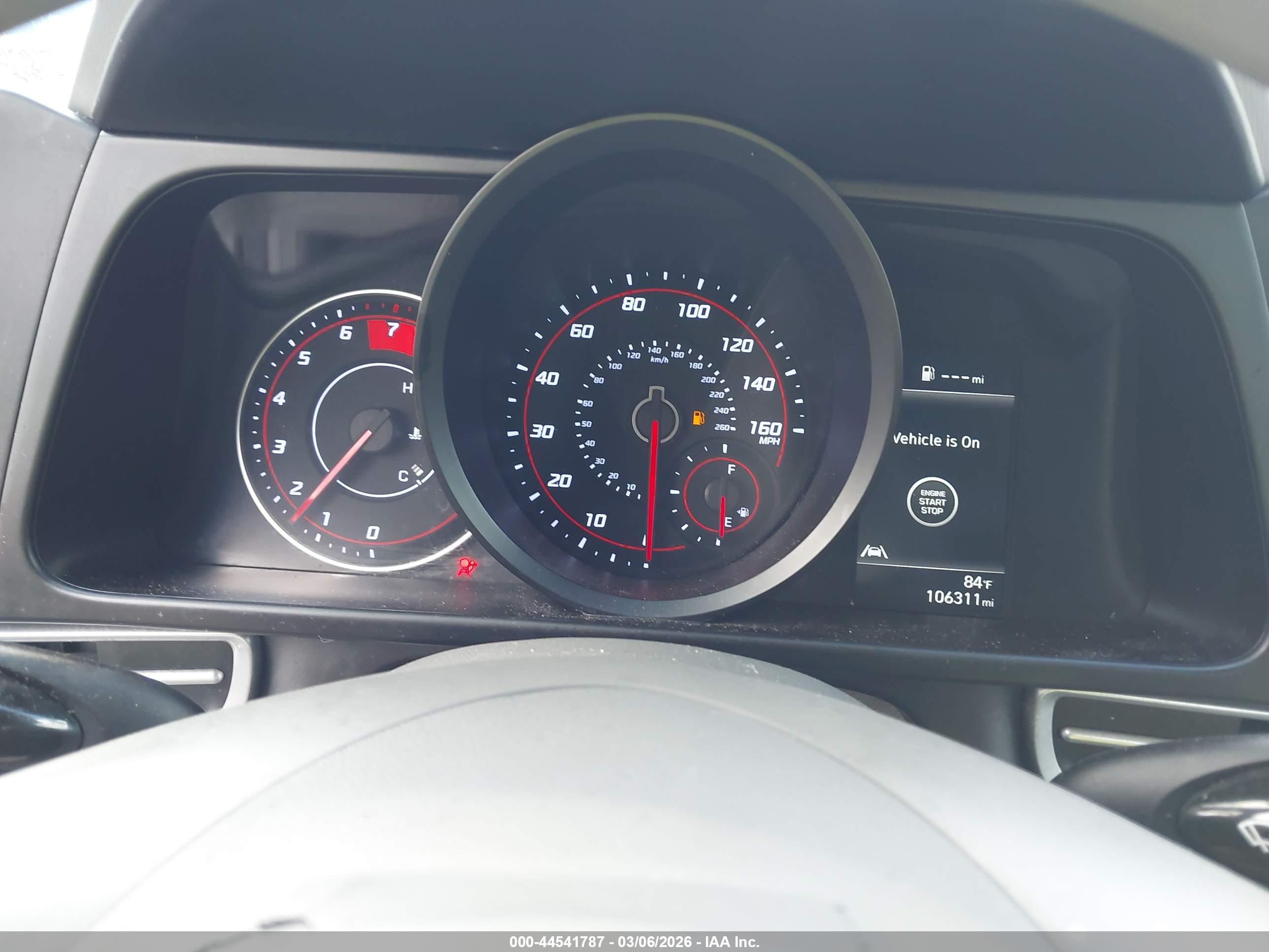 HYUNDAI ELANTRA image 7