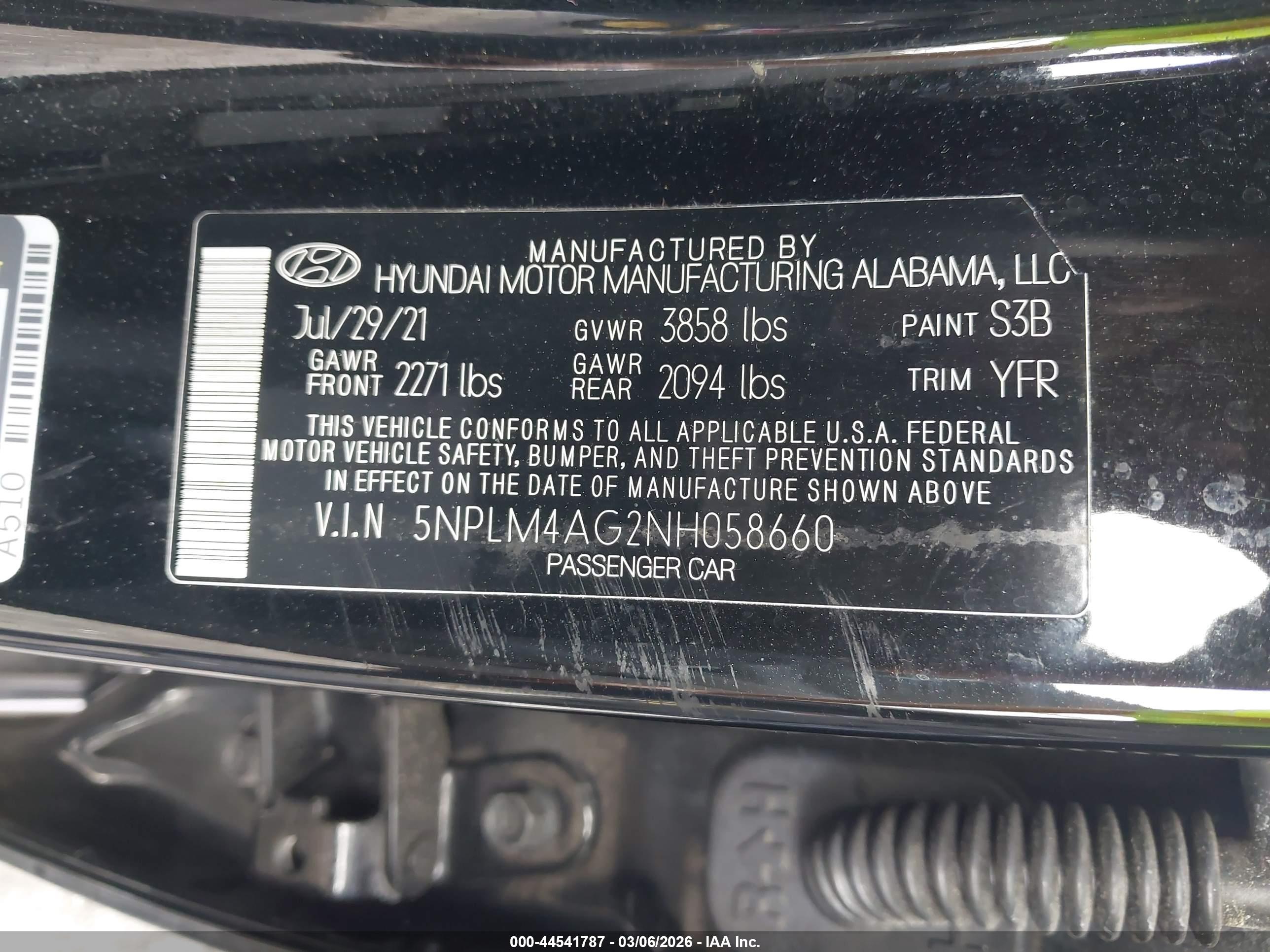 HYUNDAI ELANTRA image 9