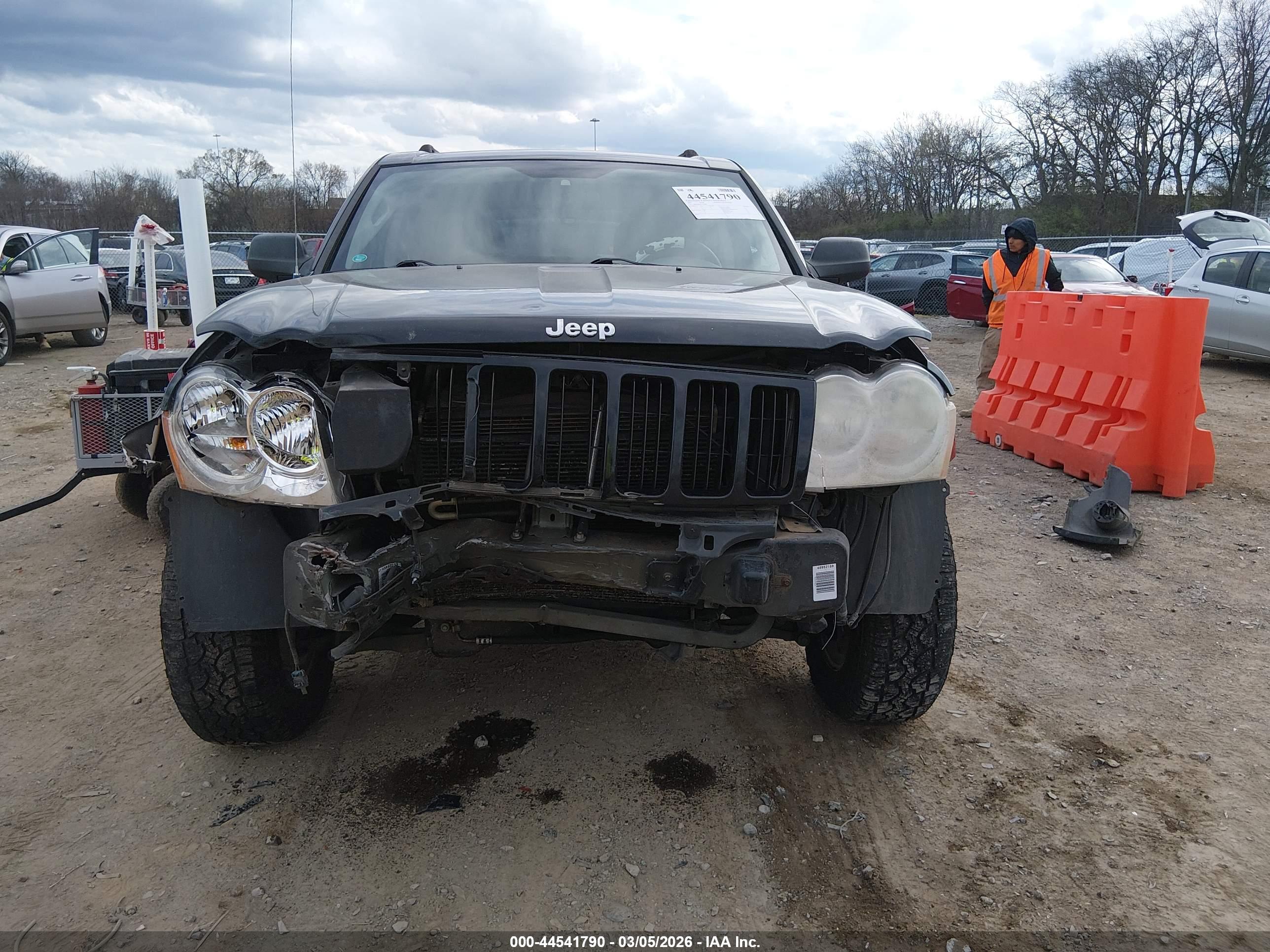 JEEP GRAND image 6