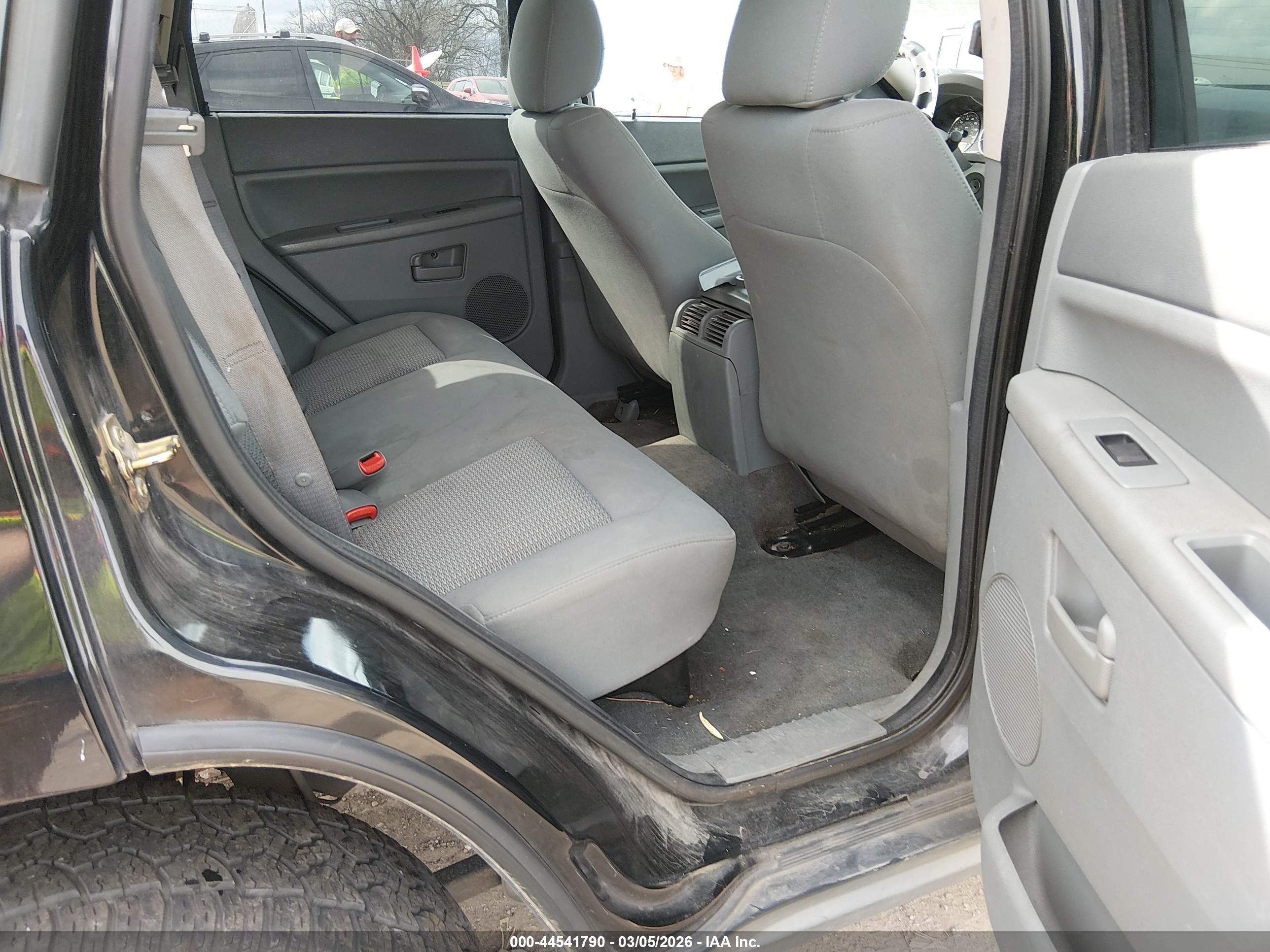 JEEP GRAND image 8