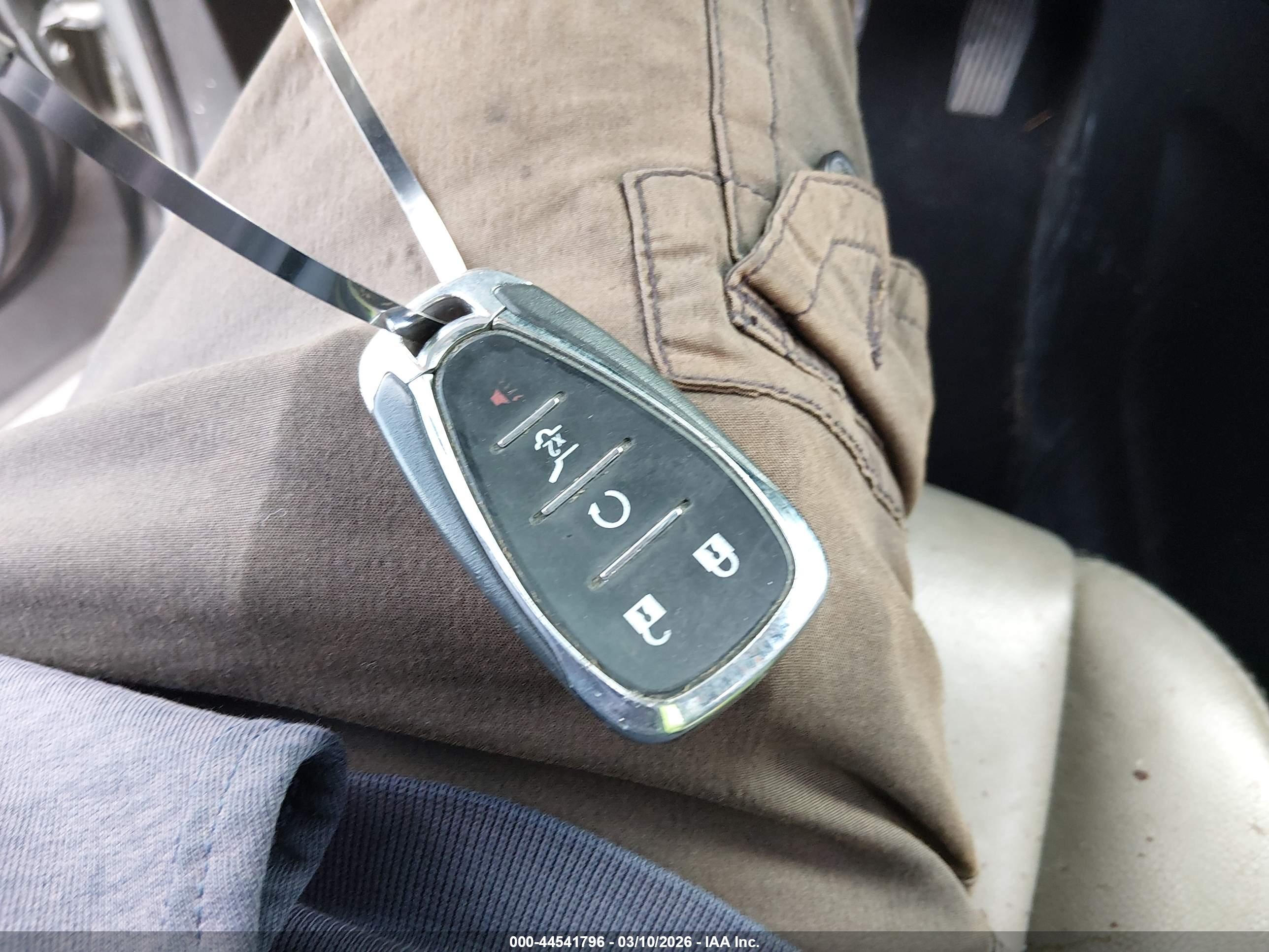 CHEVROLET EQUINOX image 11