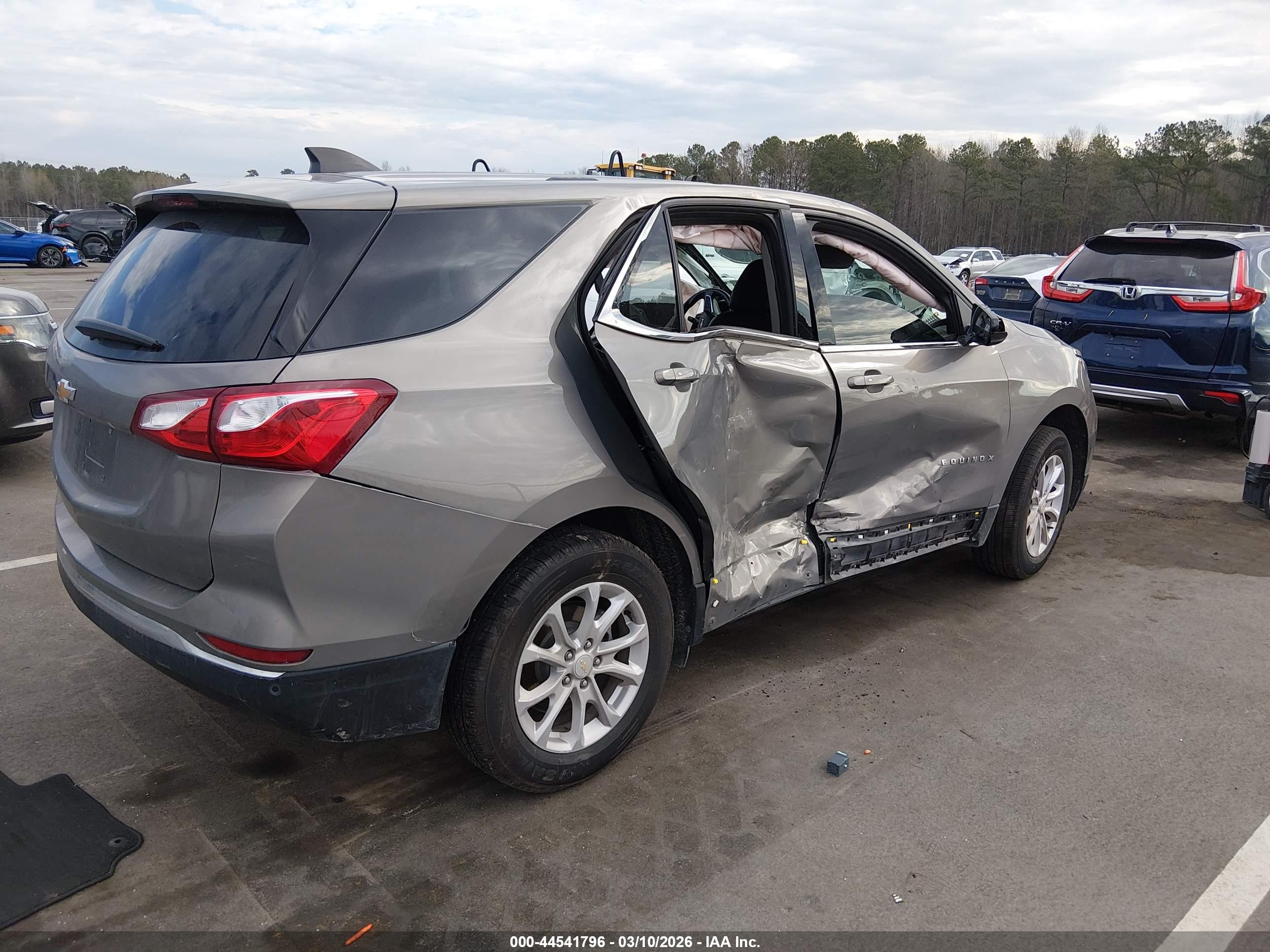CHEVROLET EQUINOX image 4
