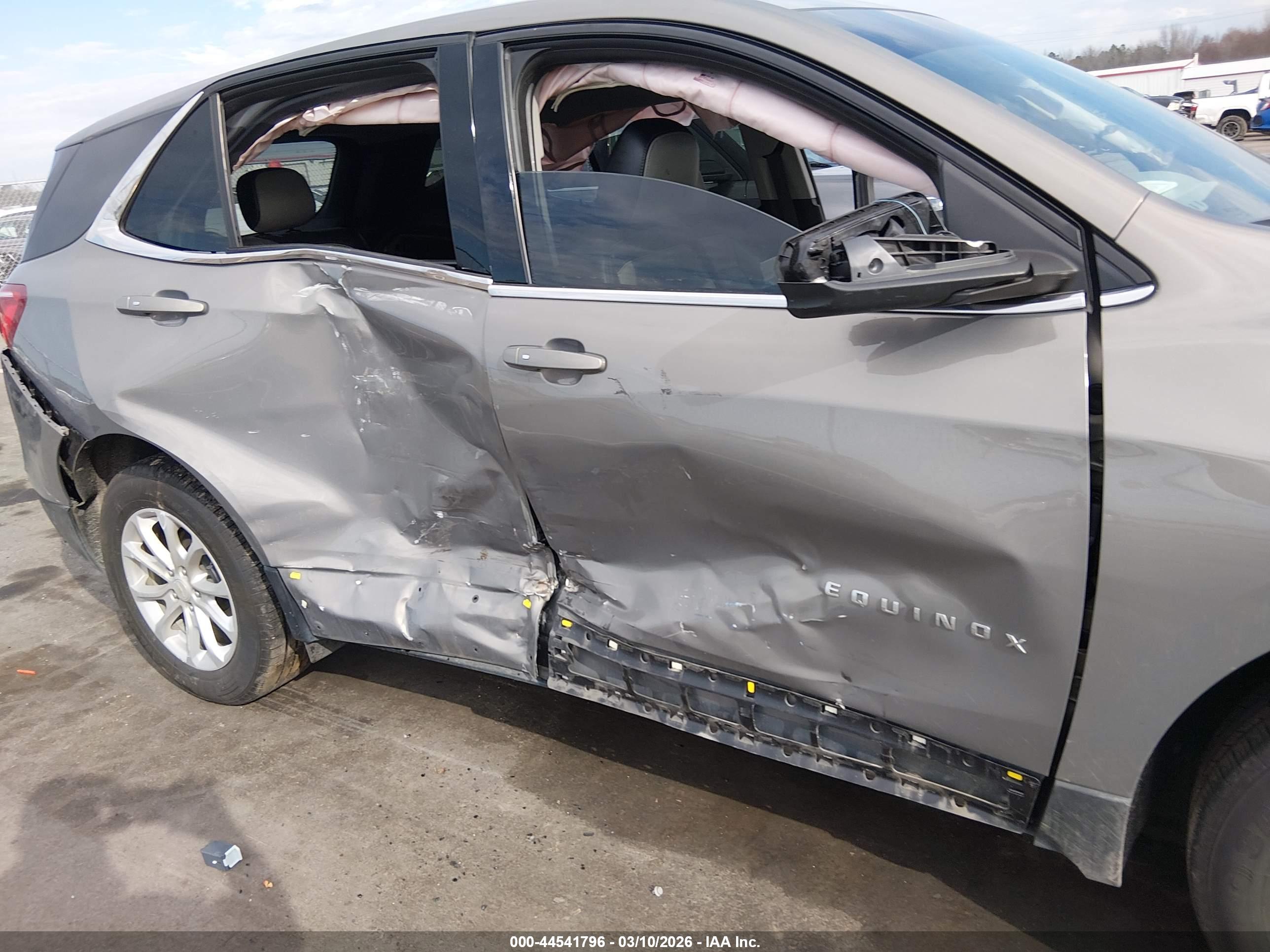 CHEVROLET EQUINOX image 6