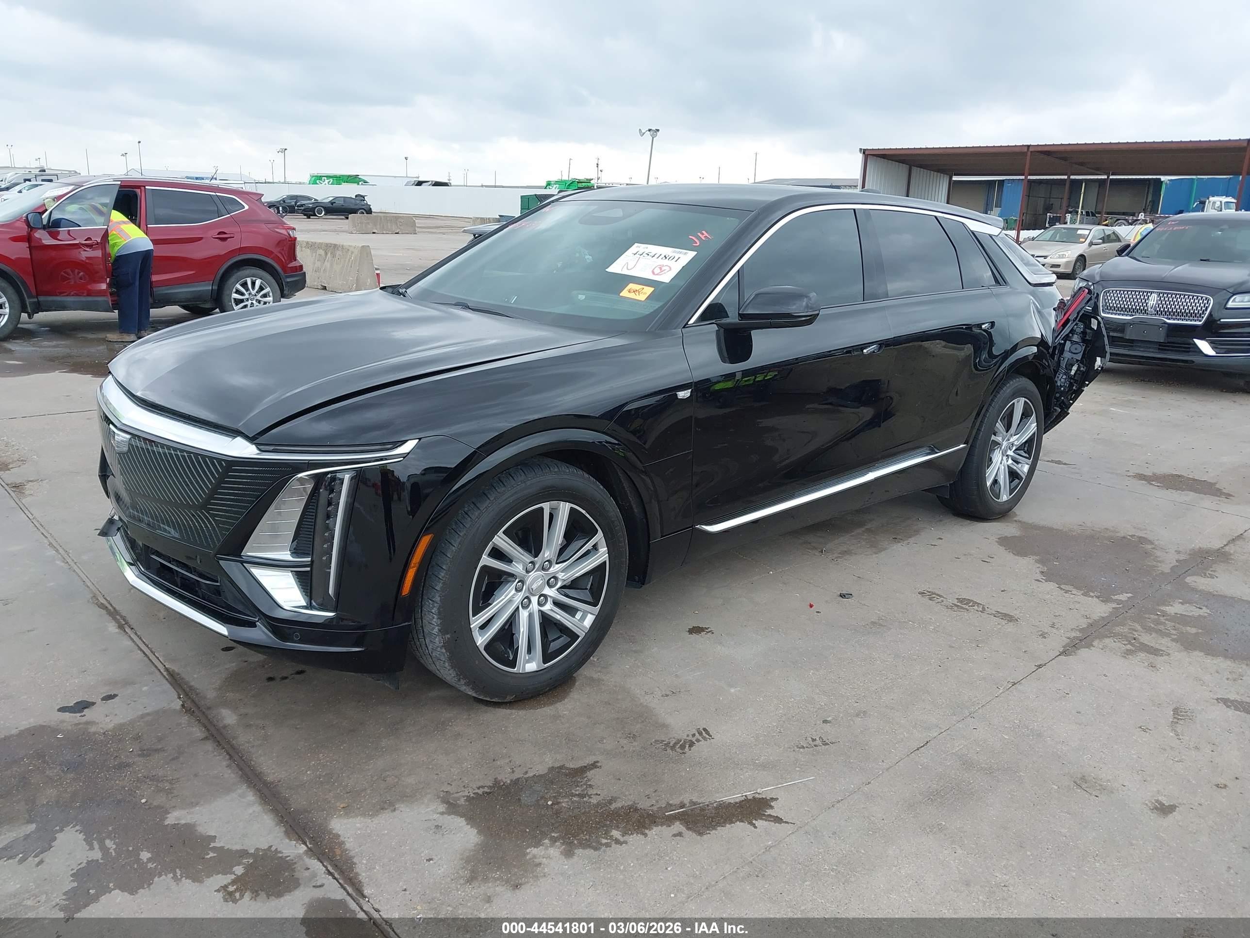 CADILLAC LYRIQ image 2