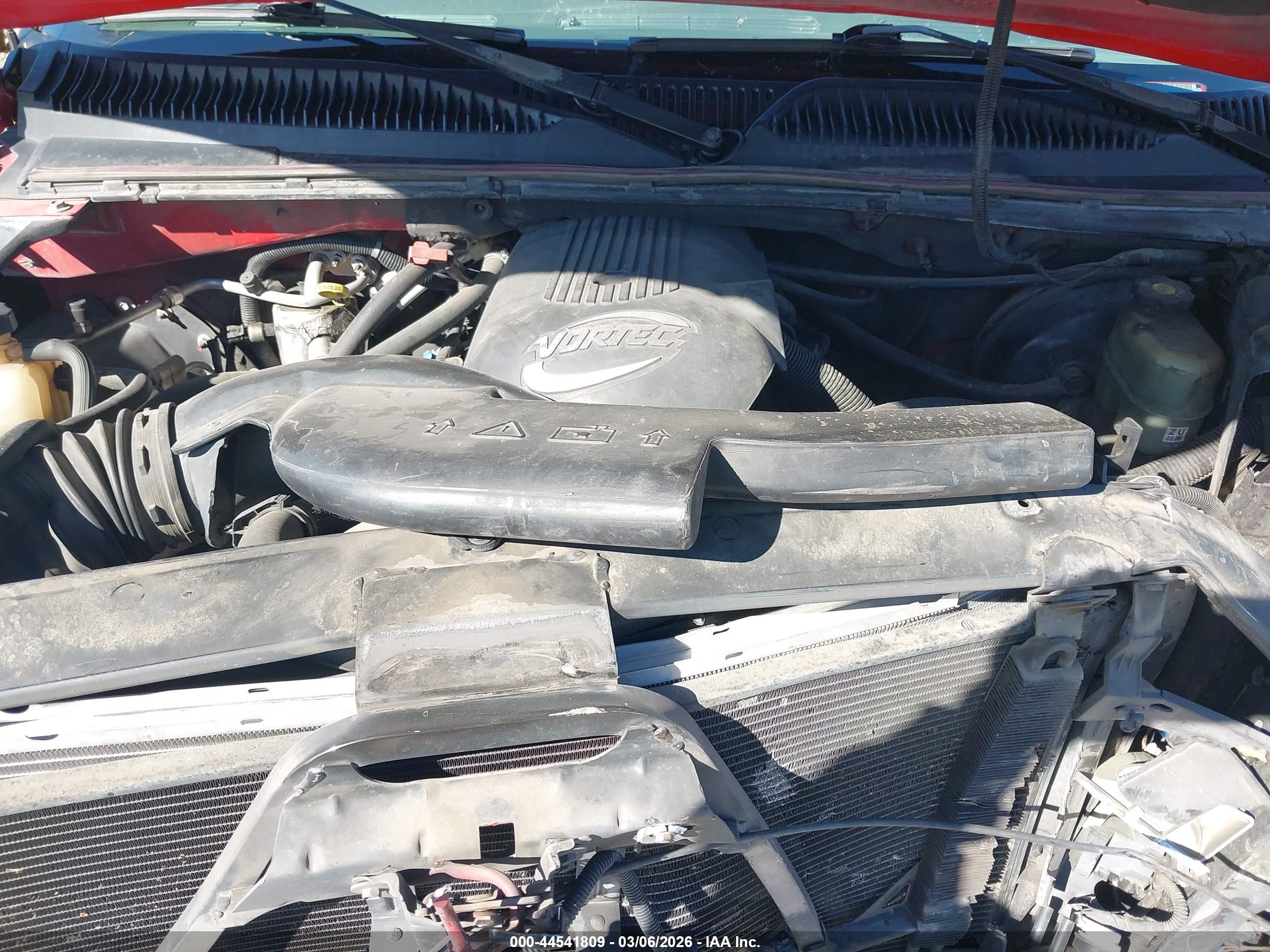 CHEVROLET TAHOE image 10