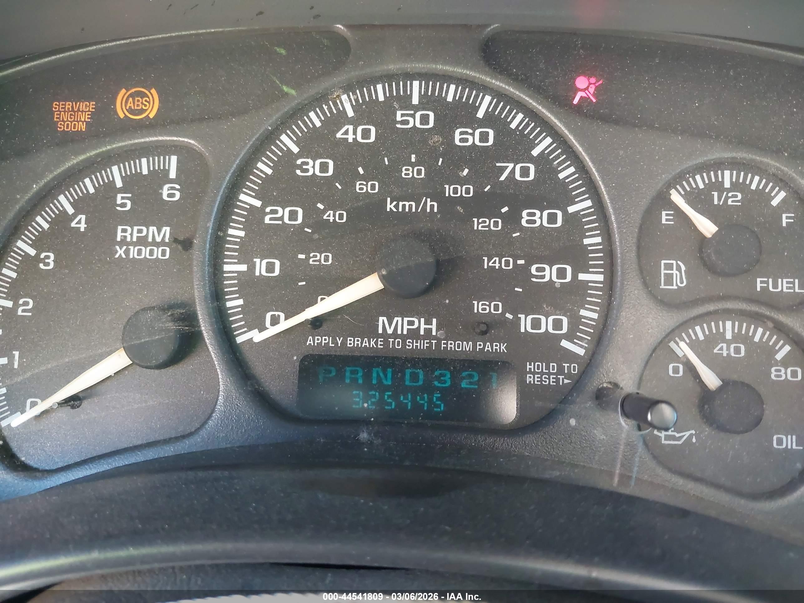 CHEVROLET TAHOE image 7