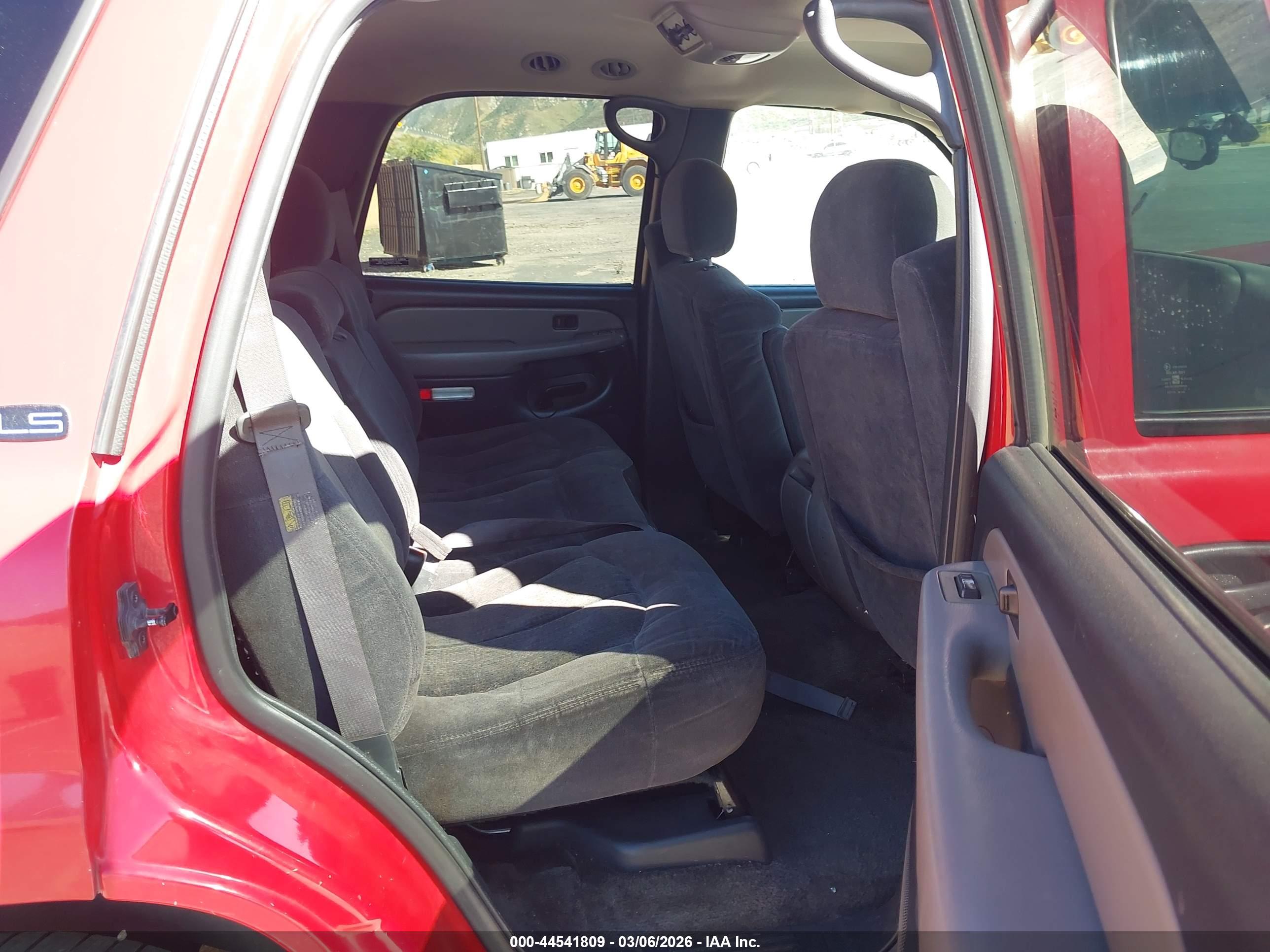 CHEVROLET TAHOE image 8