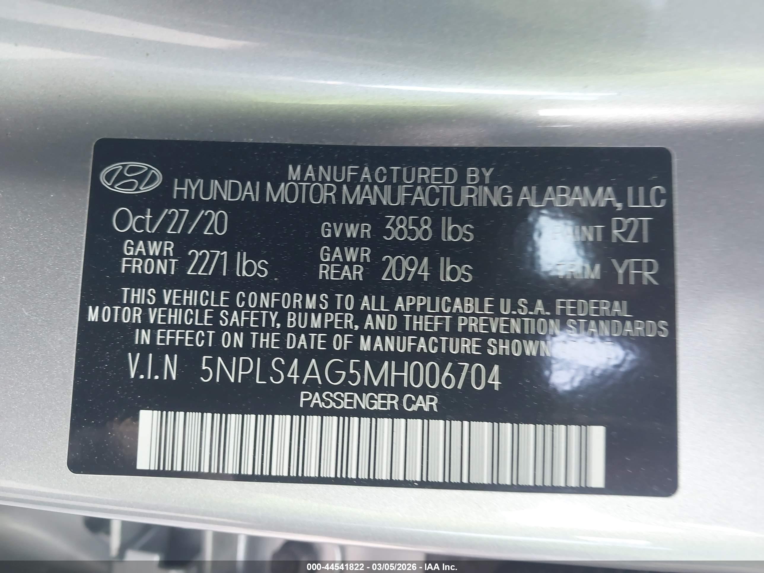 HYUNDAI ELANTRA image 9