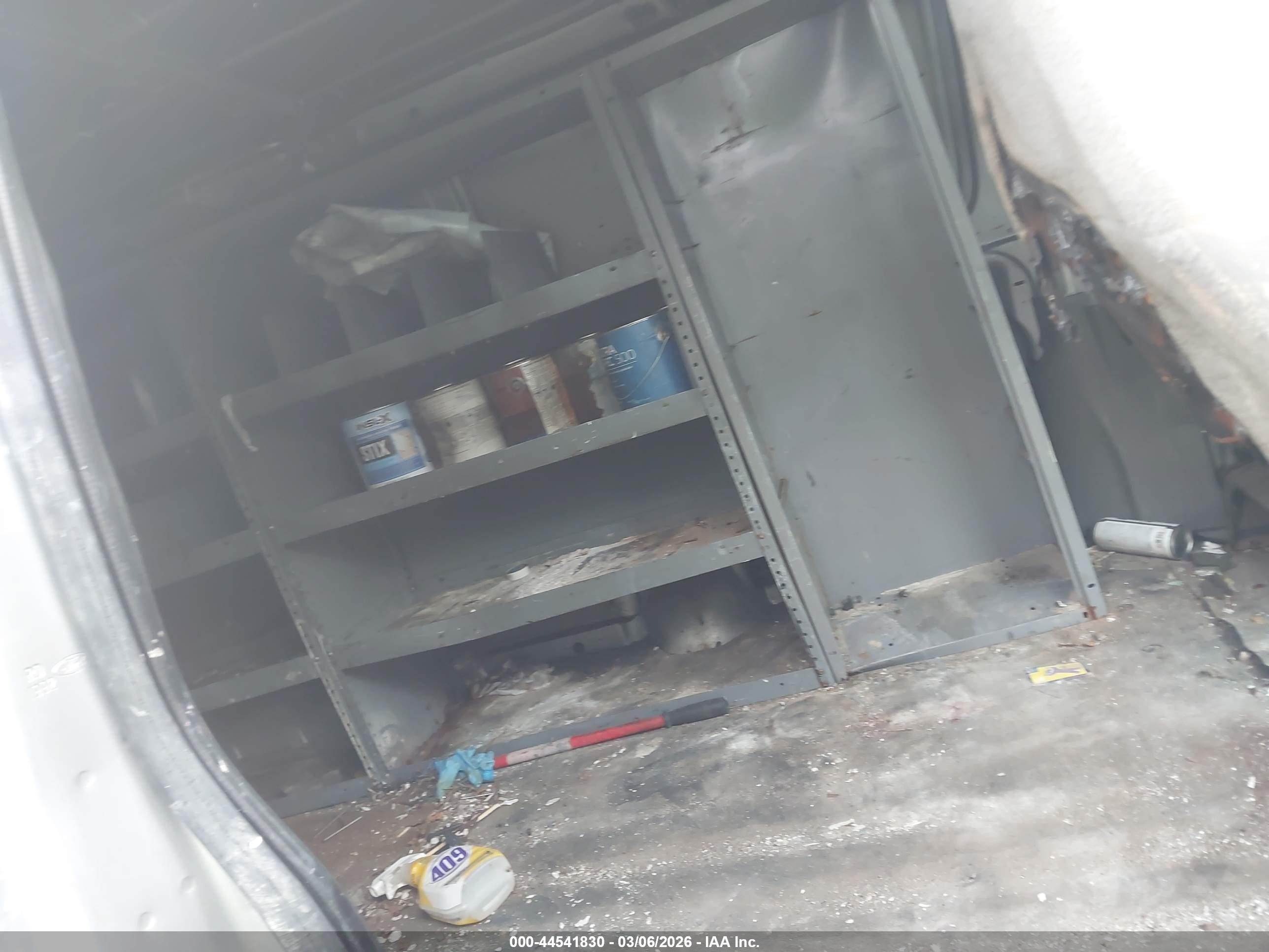 FORD E-250 image 8