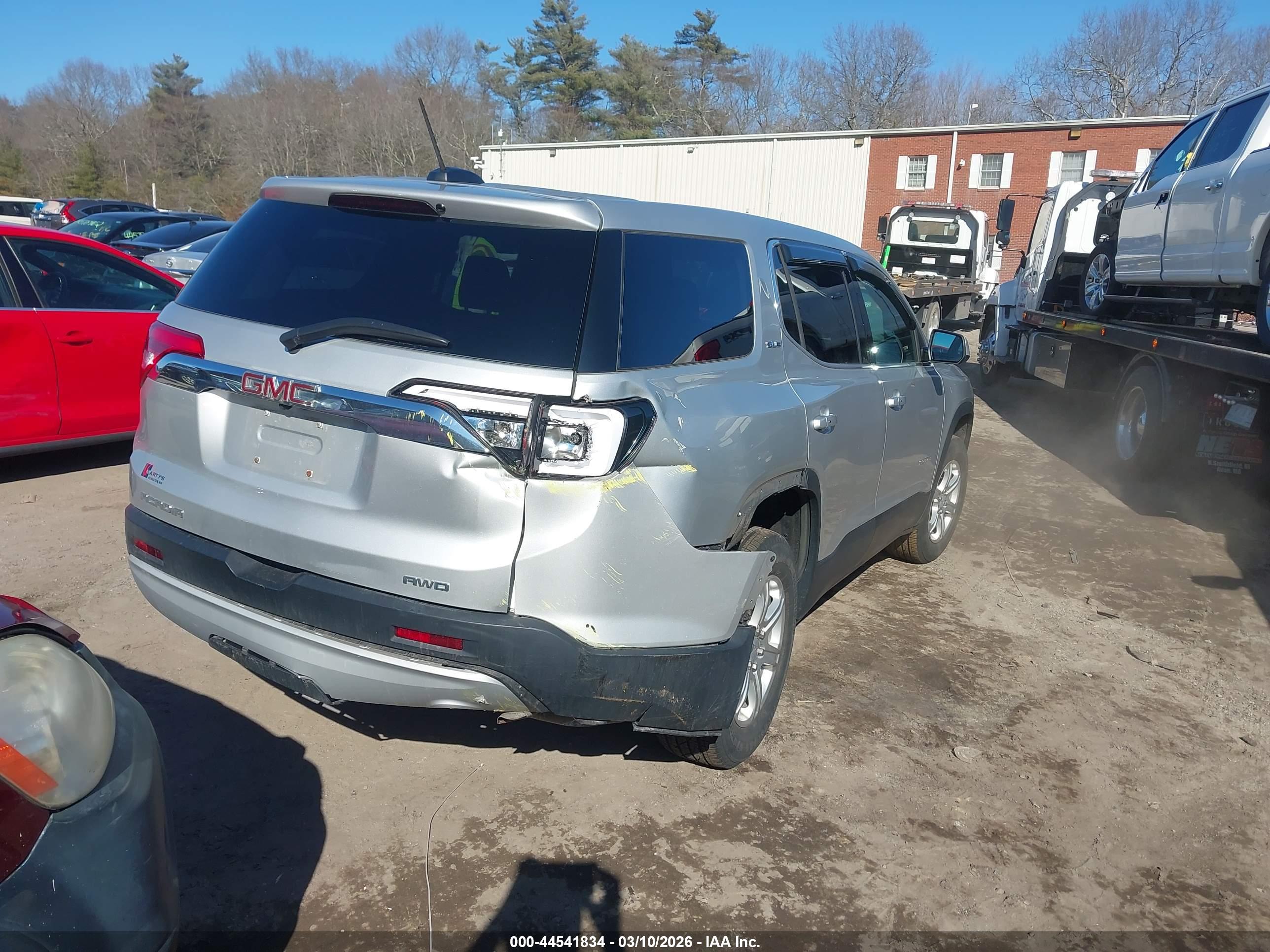 GMC ACADIA image 4