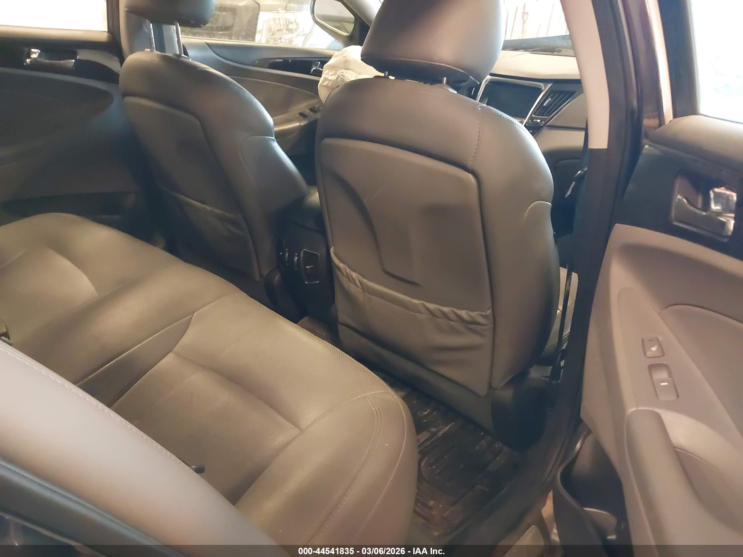 HYUNDAI SONATA image 8