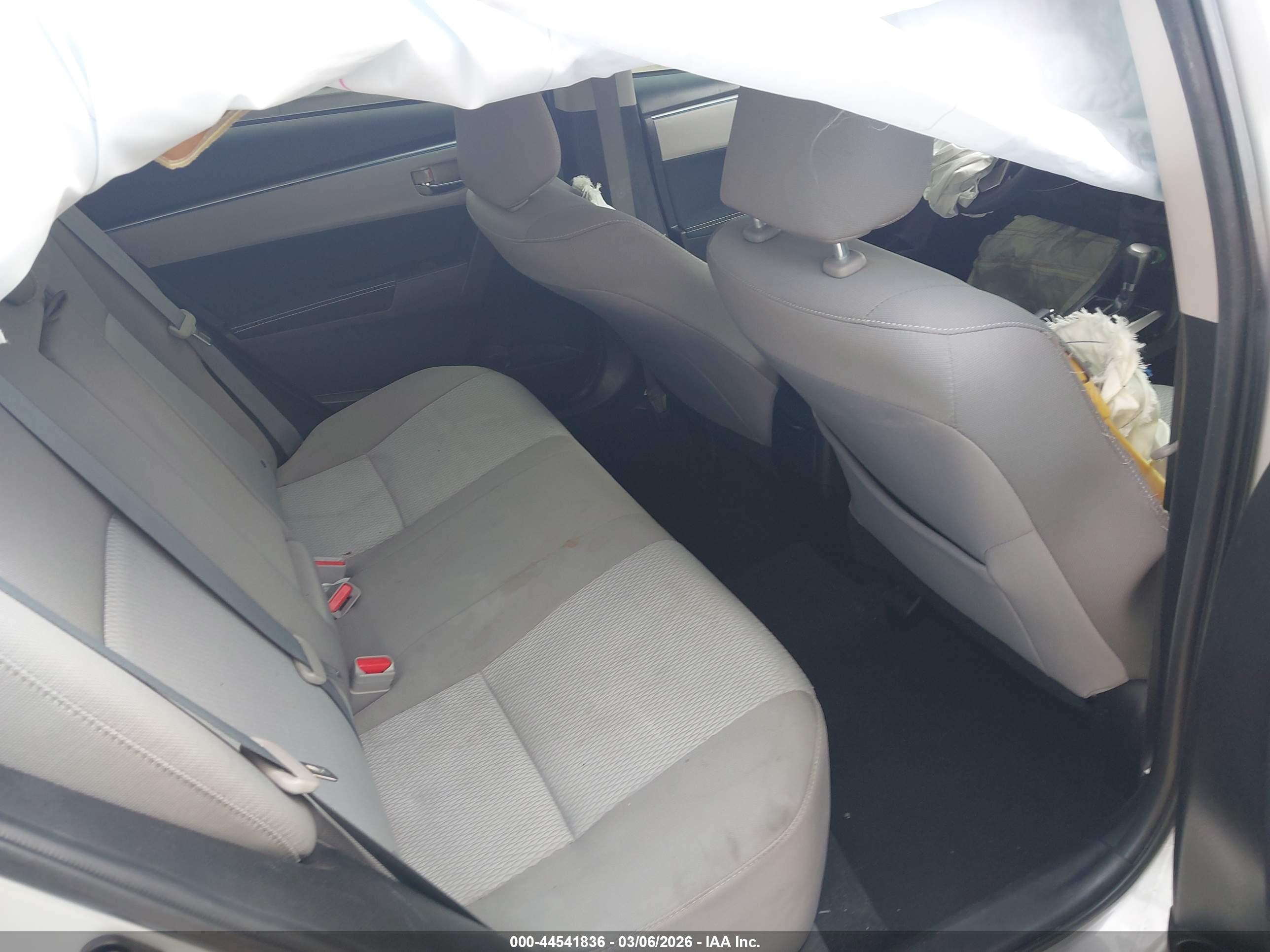 TOYOTA COROLLA image 8