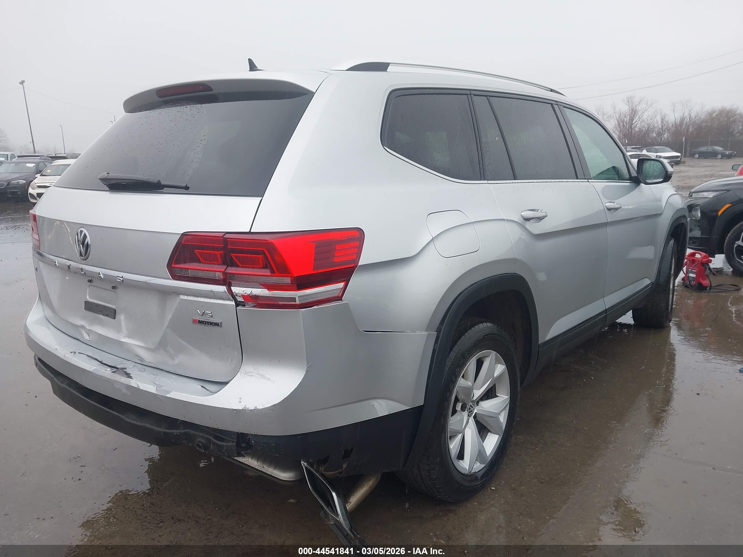 VOLKSWAGEN ATLAS image 4