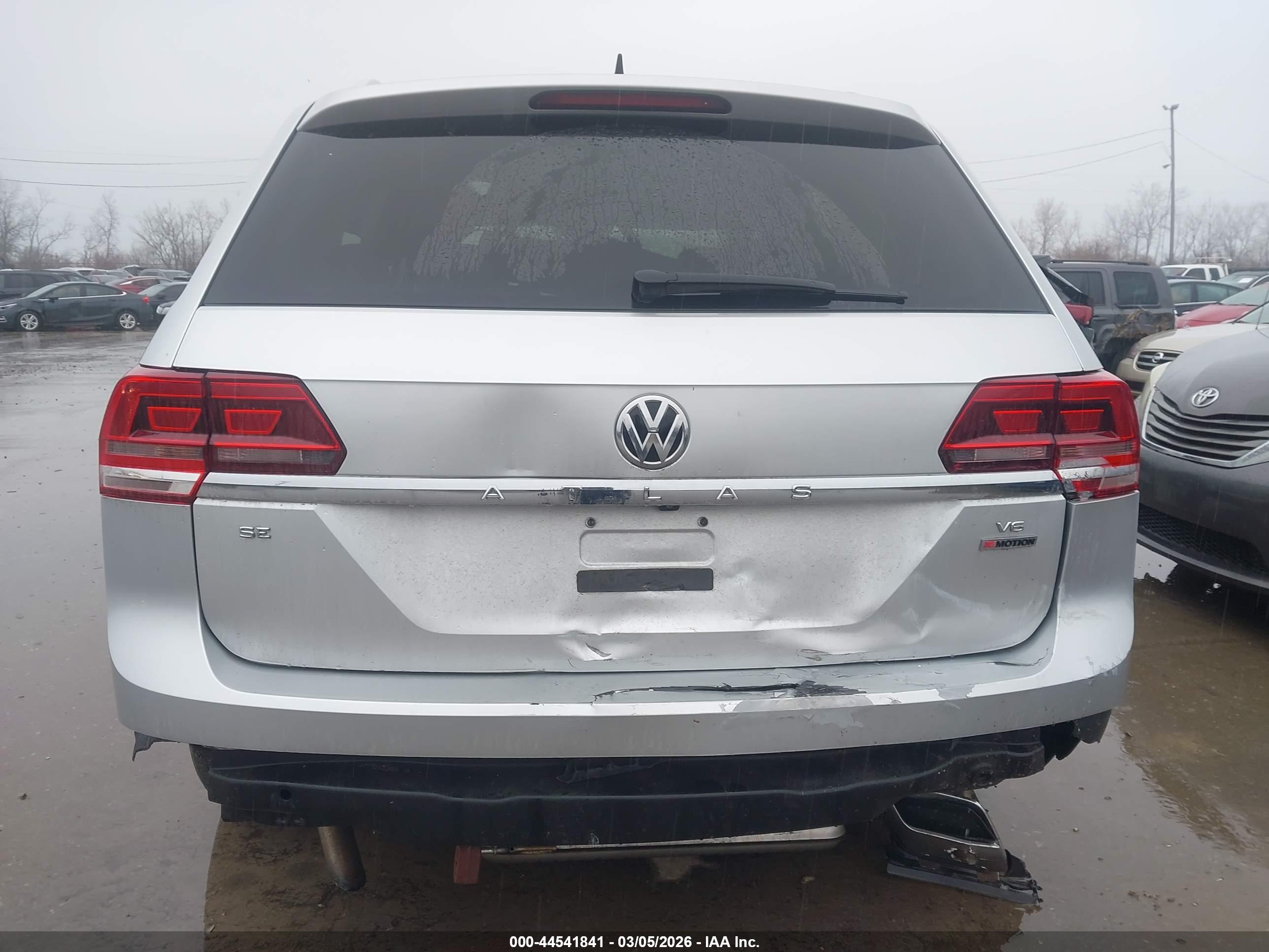 VOLKSWAGEN ATLAS image 6