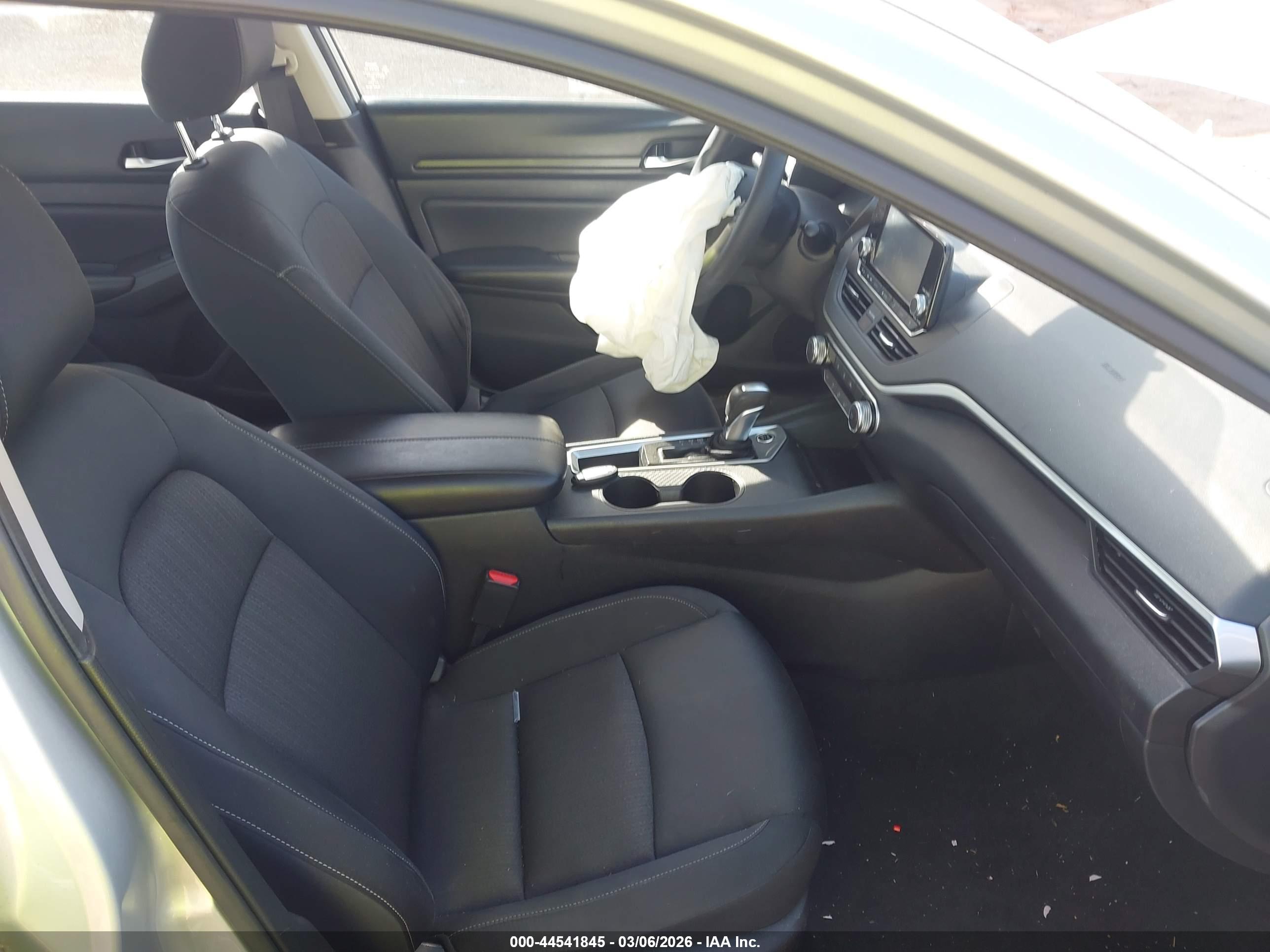 NISSAN ALTIMA image 5