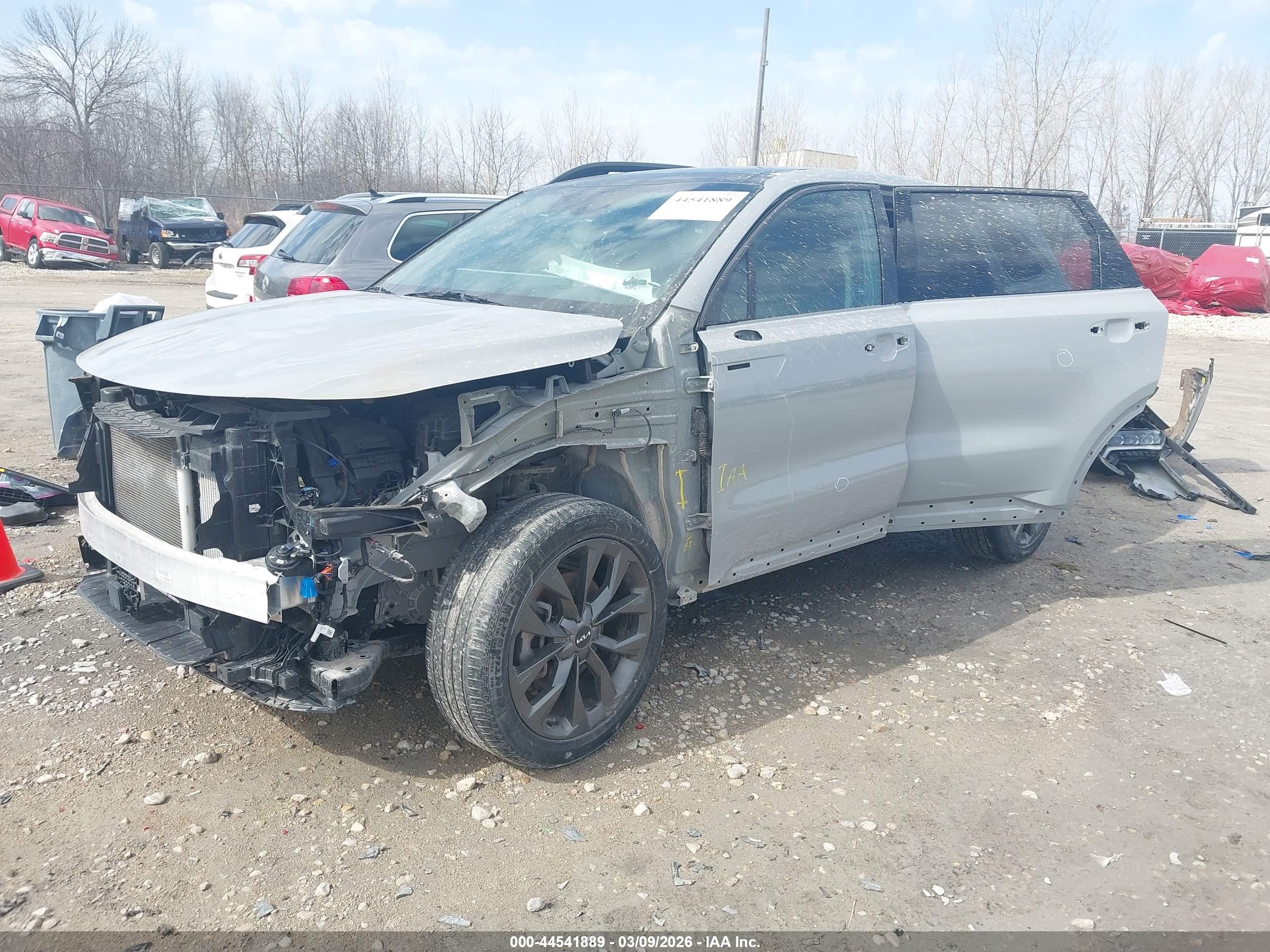 KIA SORENTO image 2
