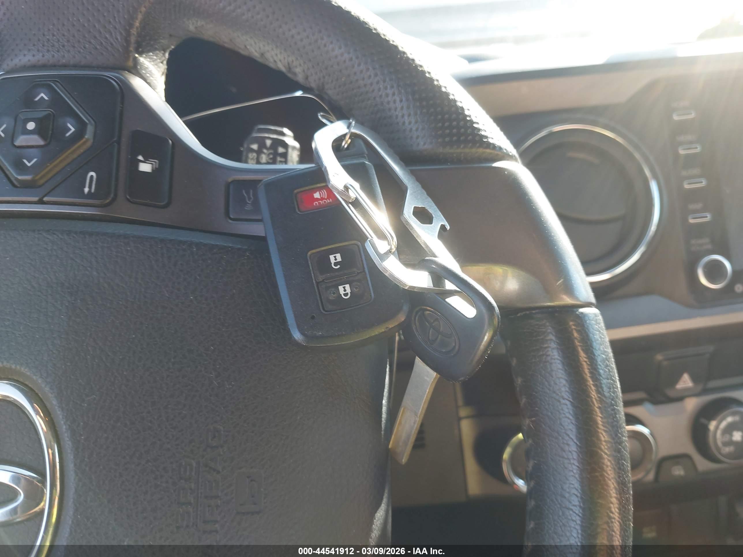 TOYOTA TACOMA image 11