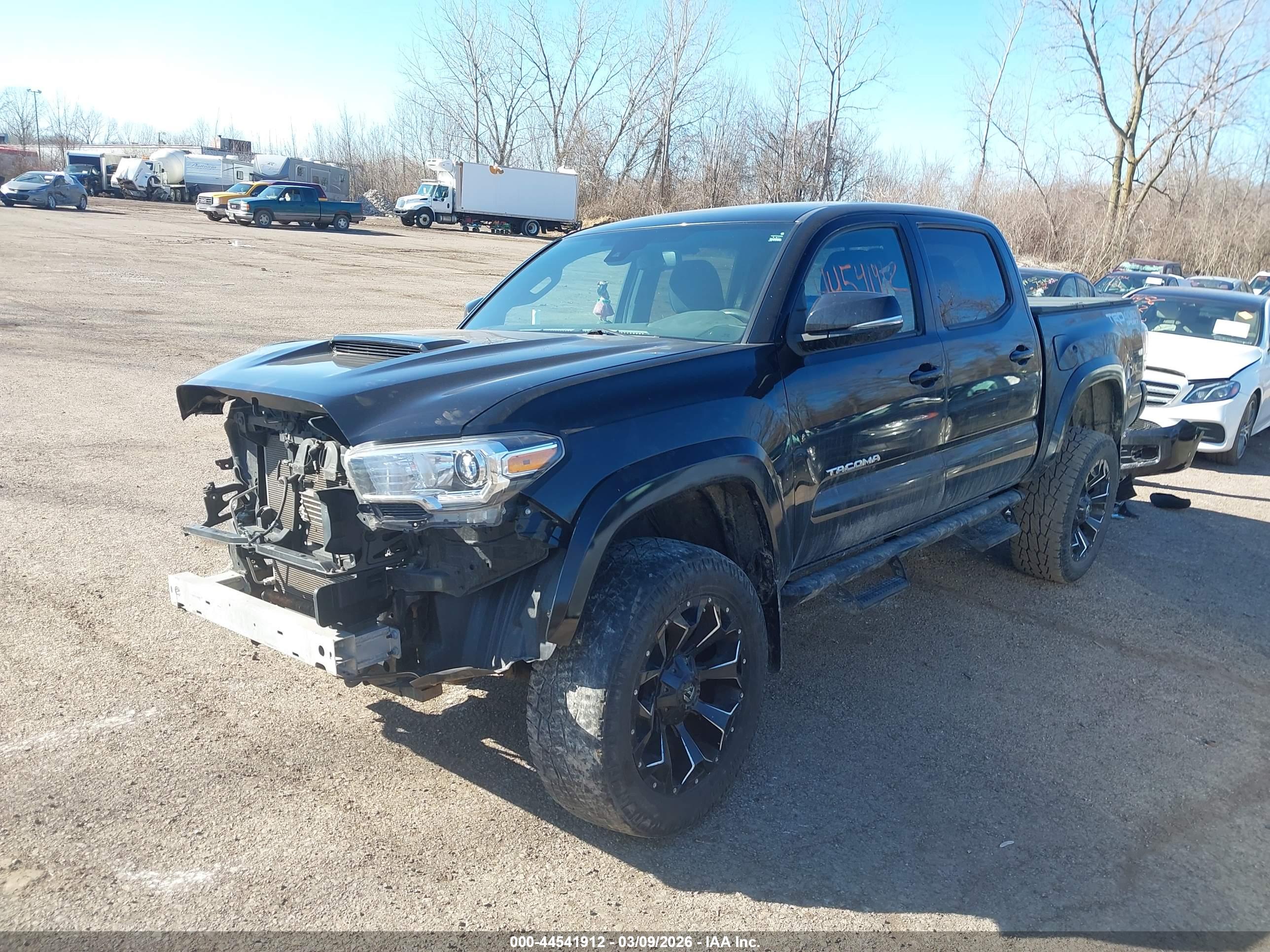 TOYOTA TACOMA image 2